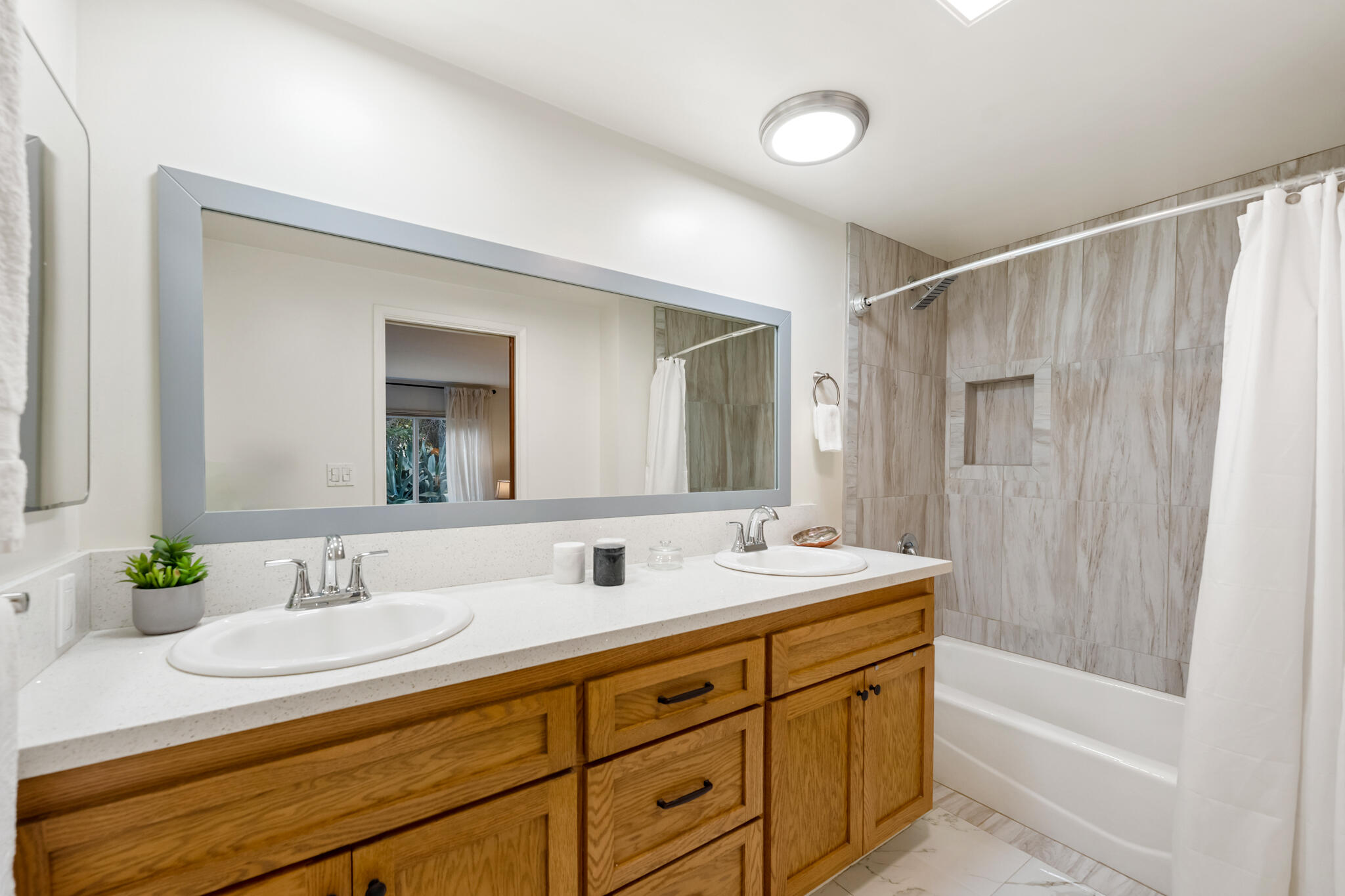 2727 Miradero Drive 104