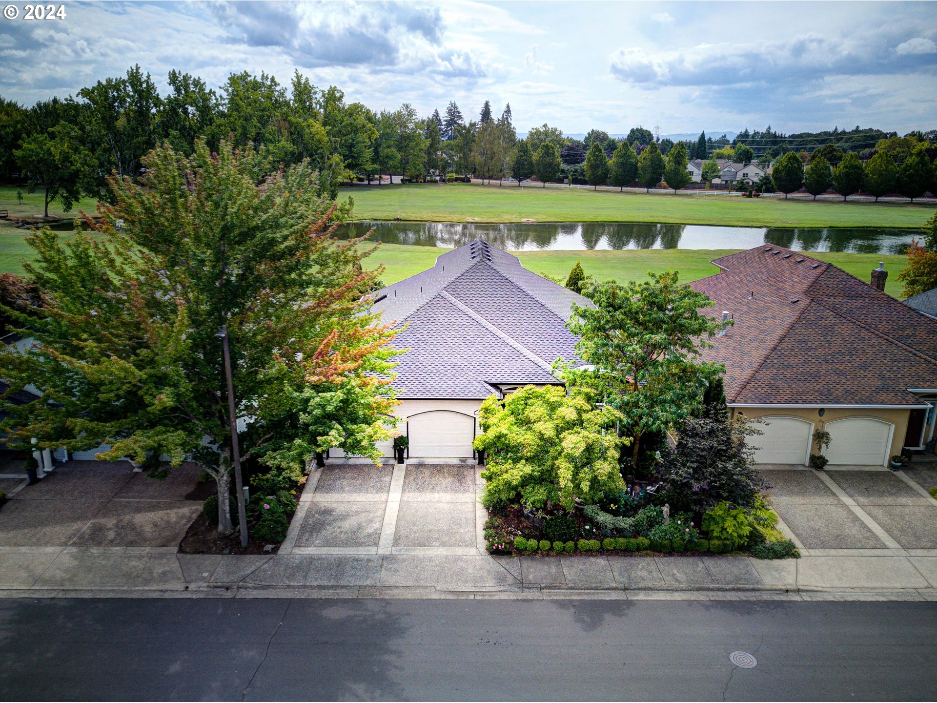 15950 NW SAINT ANDREWS DR