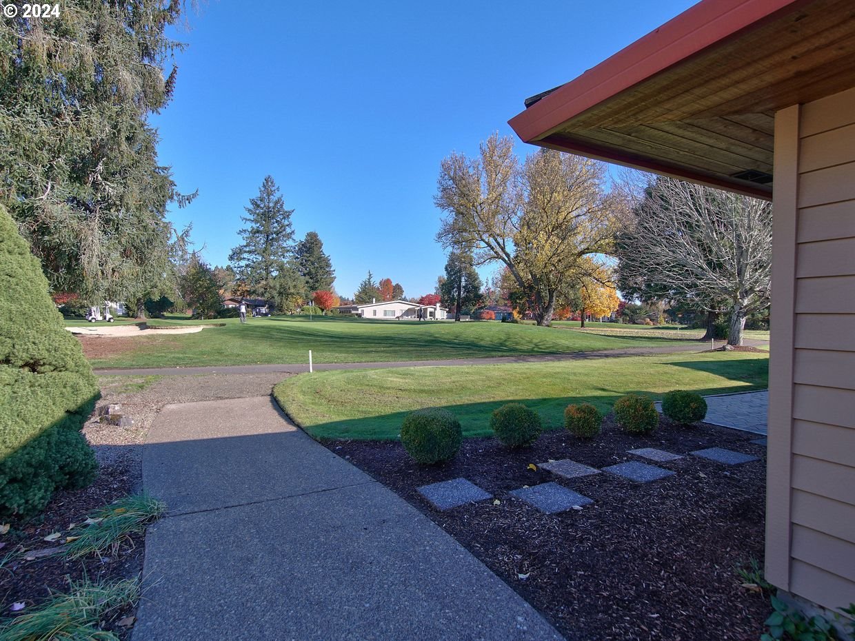 1247 NW TORRES PINE CT, McMinnville