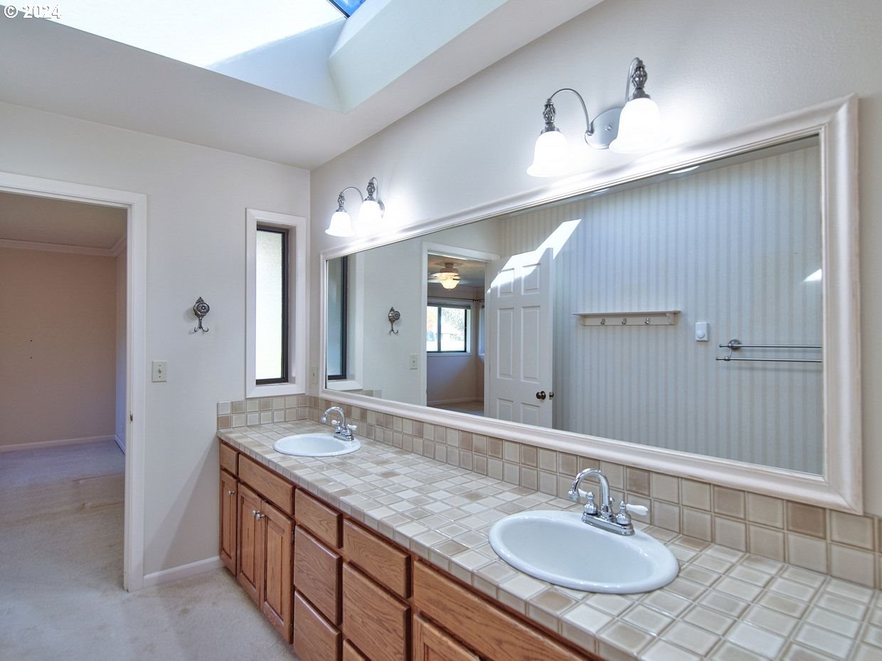 1247 NW TORRES PINE CT, McMinnville