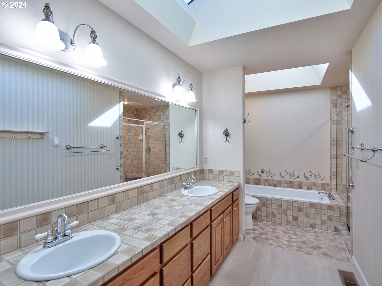 1247 NW TORRES PINE CT, McMinnville