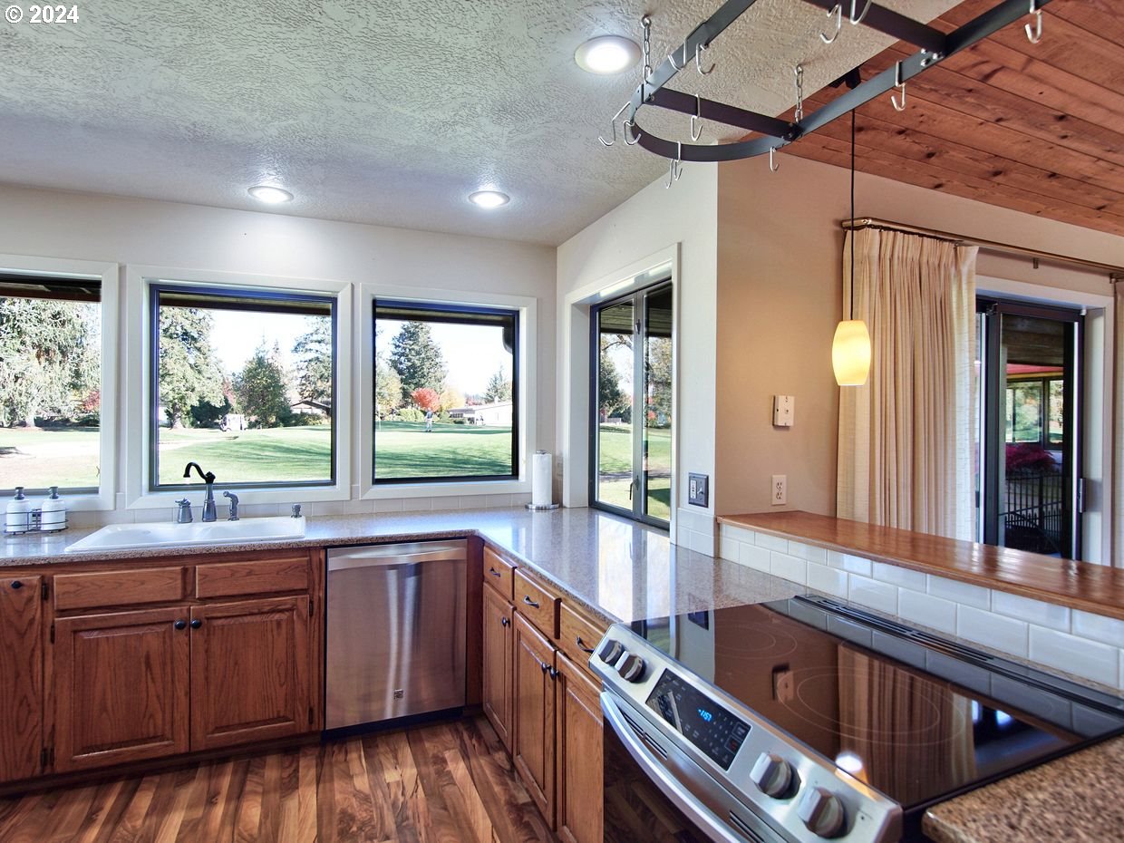 1247 NW TORRES PINE CT, McMinnville
