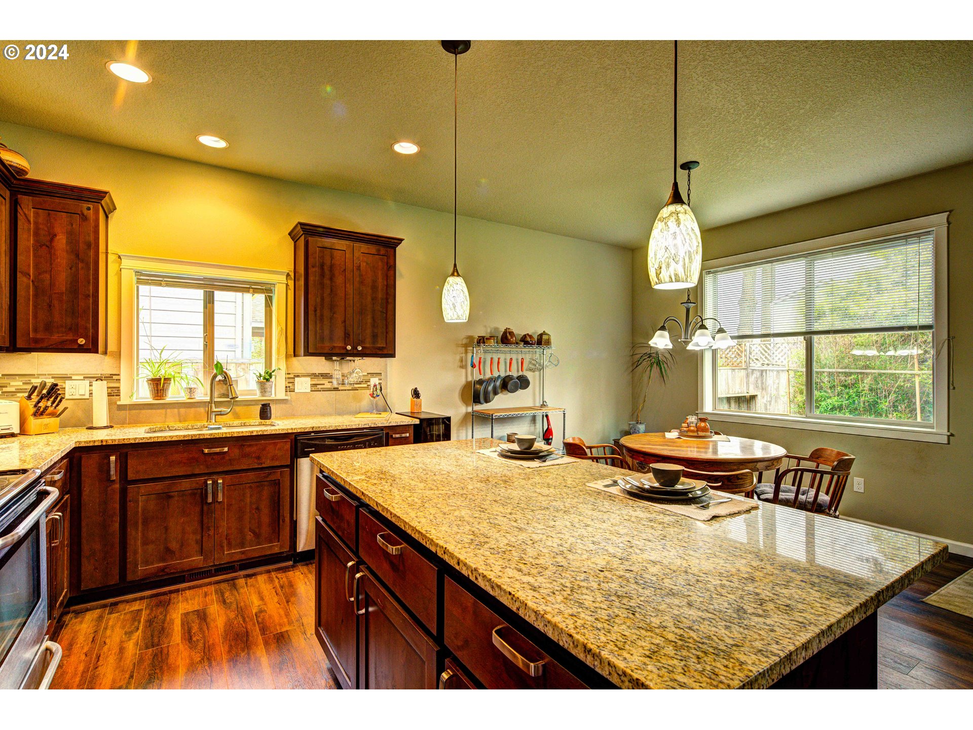2185 THOMAS WAY