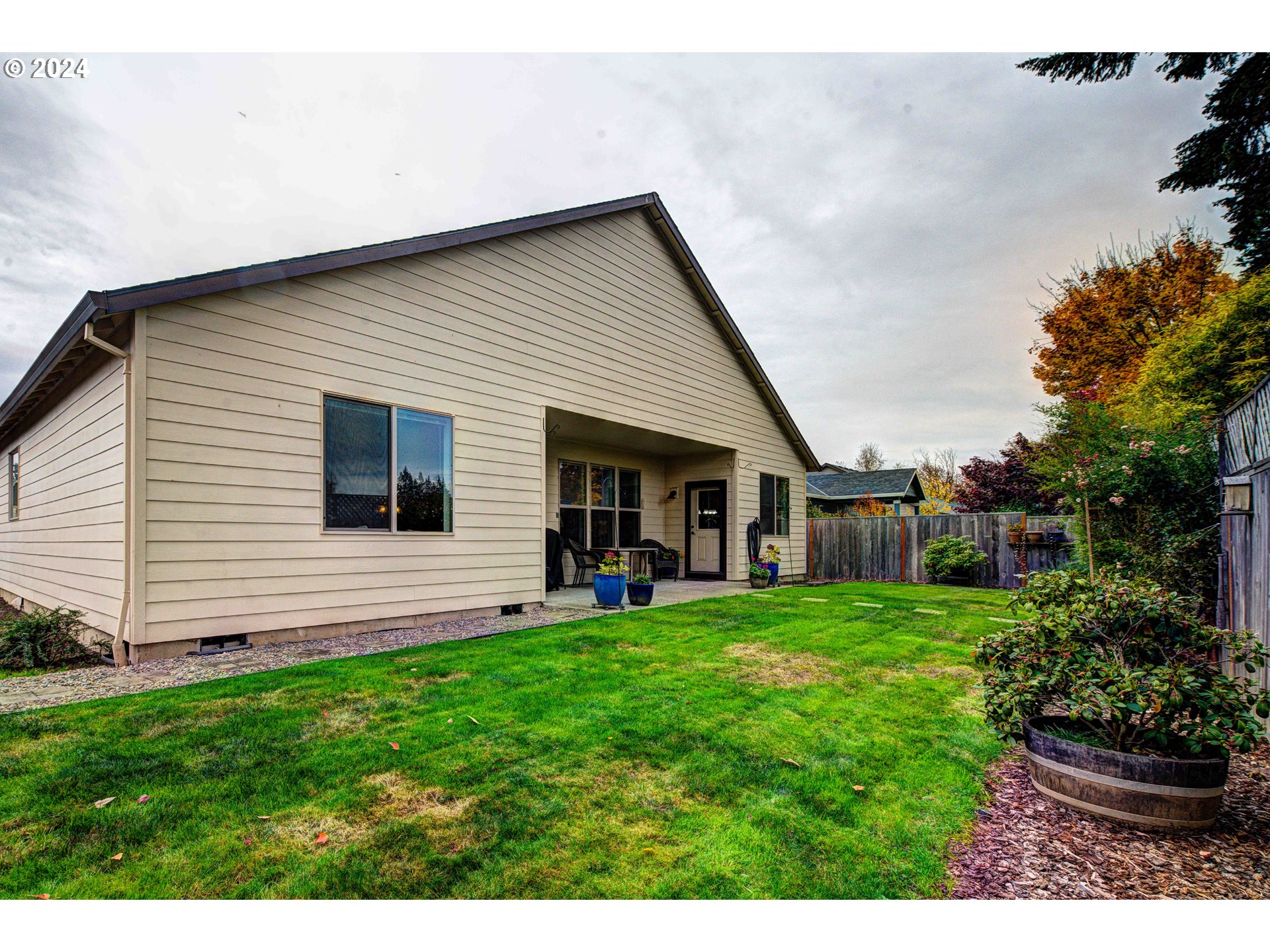 2185 THOMAS WAY