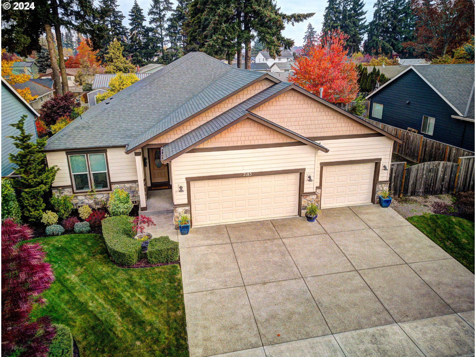 2185 THOMAS WAY