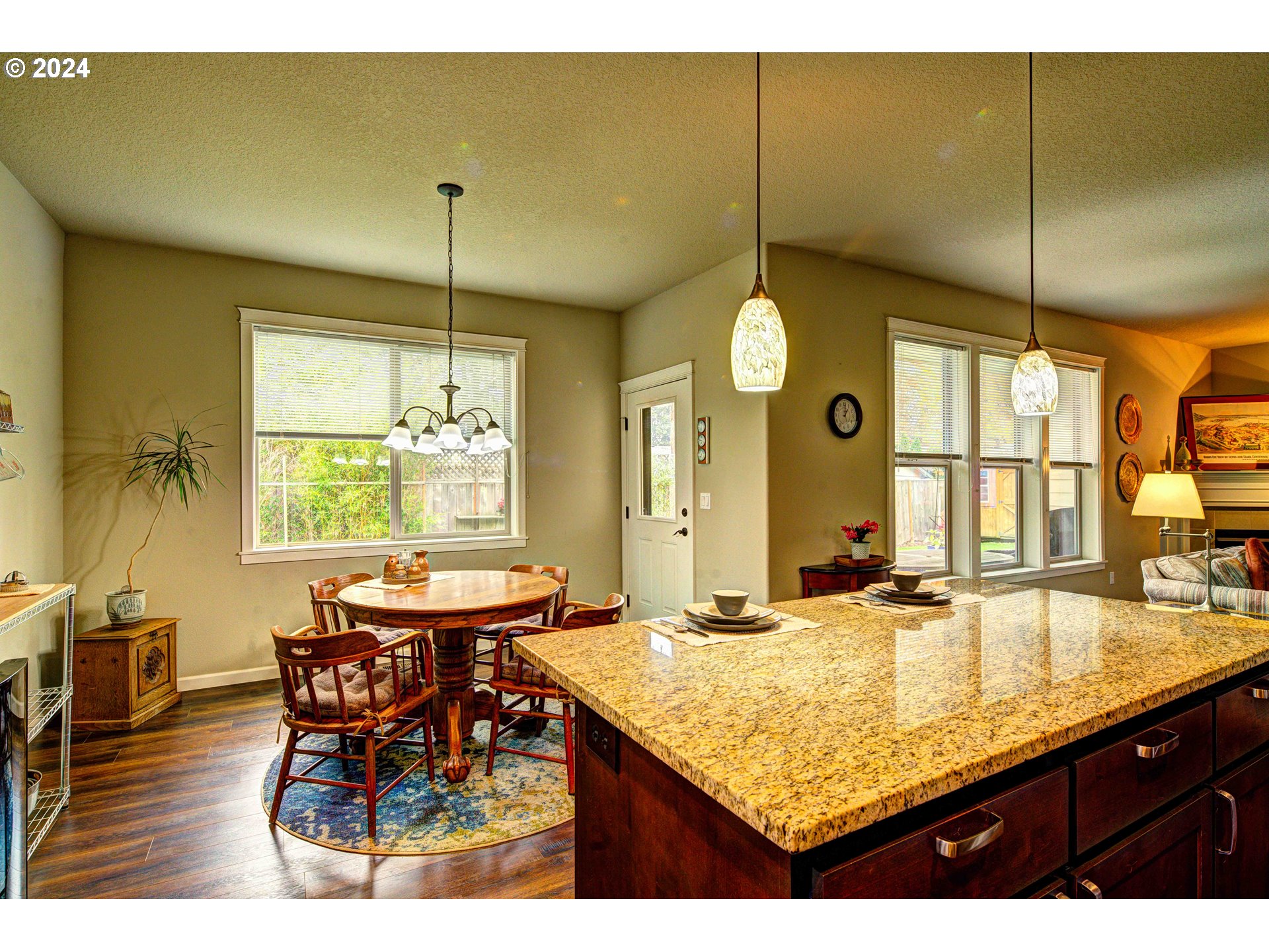 2185 THOMAS WAY