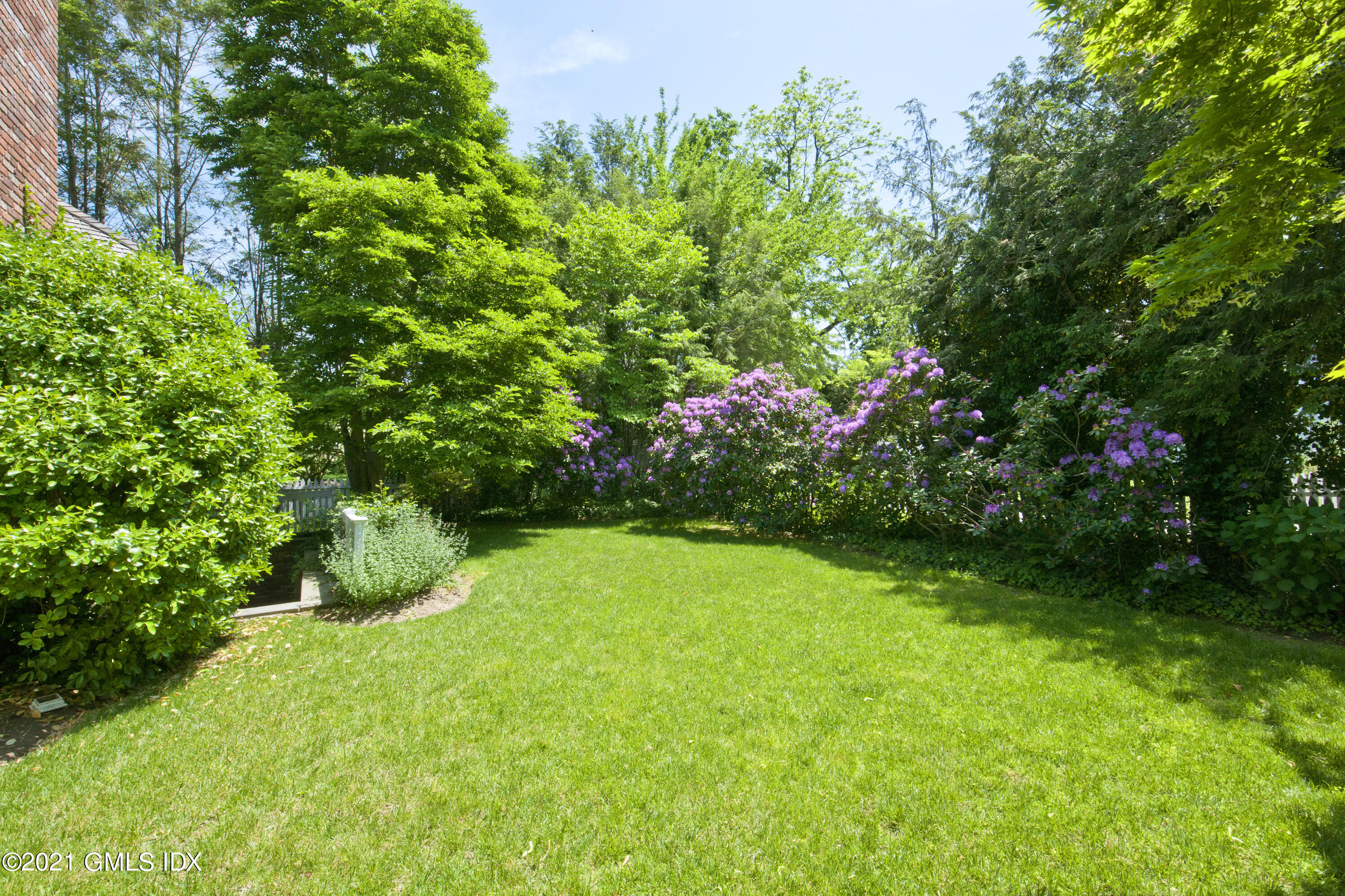 8 Tomac Avenue