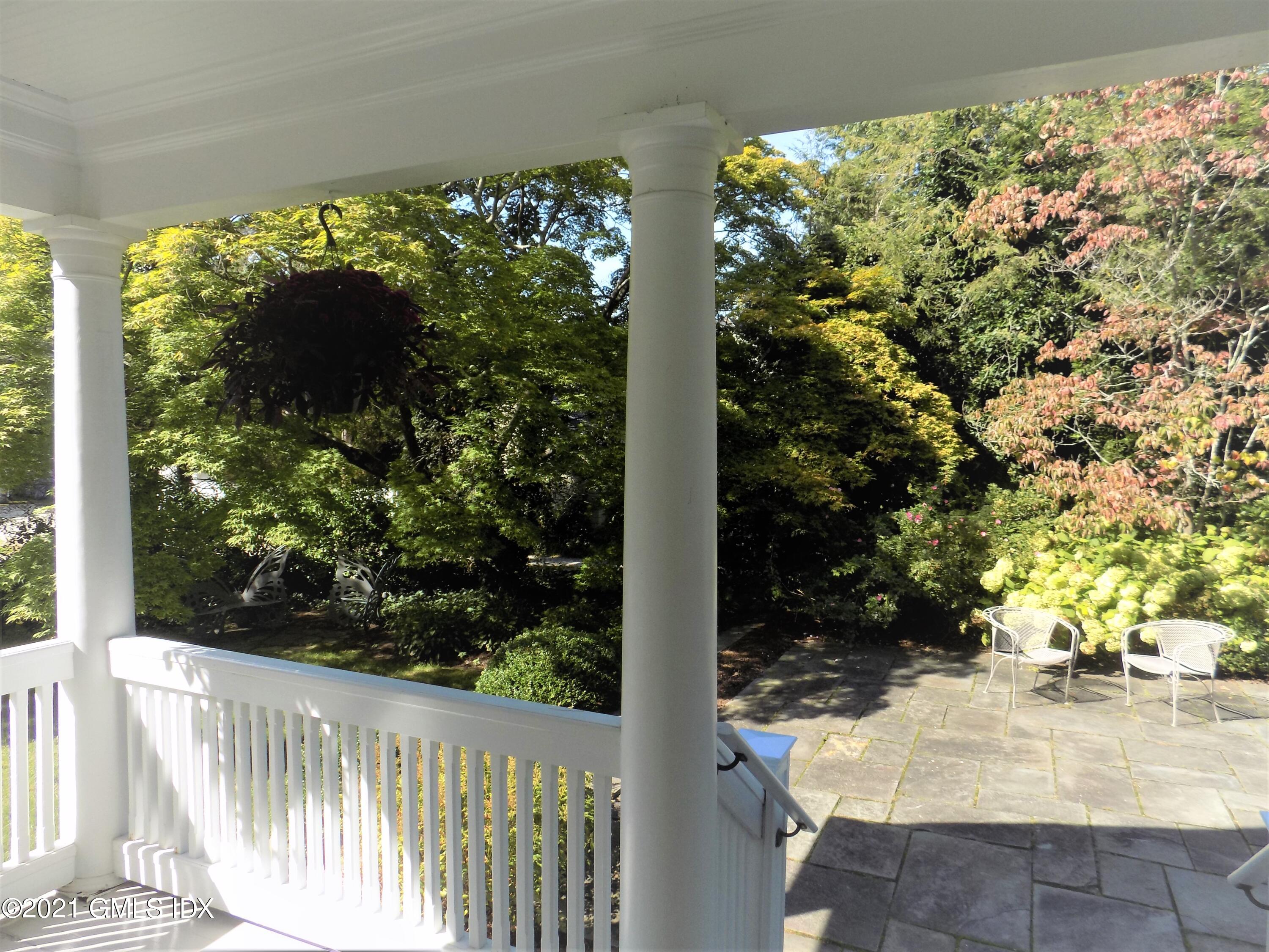 8 Tomac Avenue
