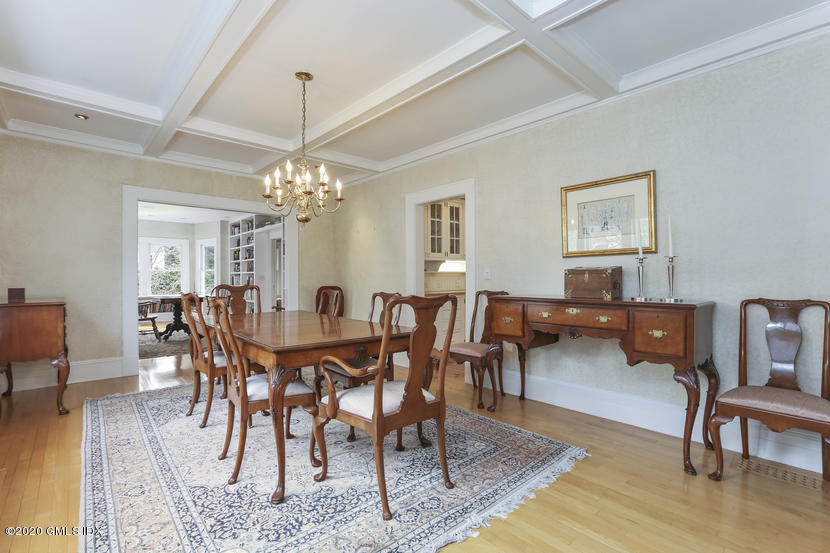 8 Tomac Avenue