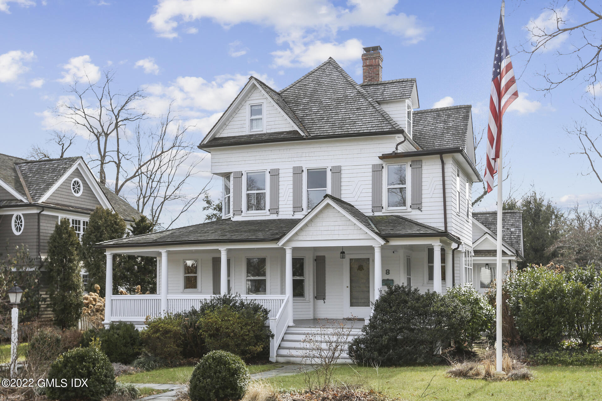 8 Tomac Avenue