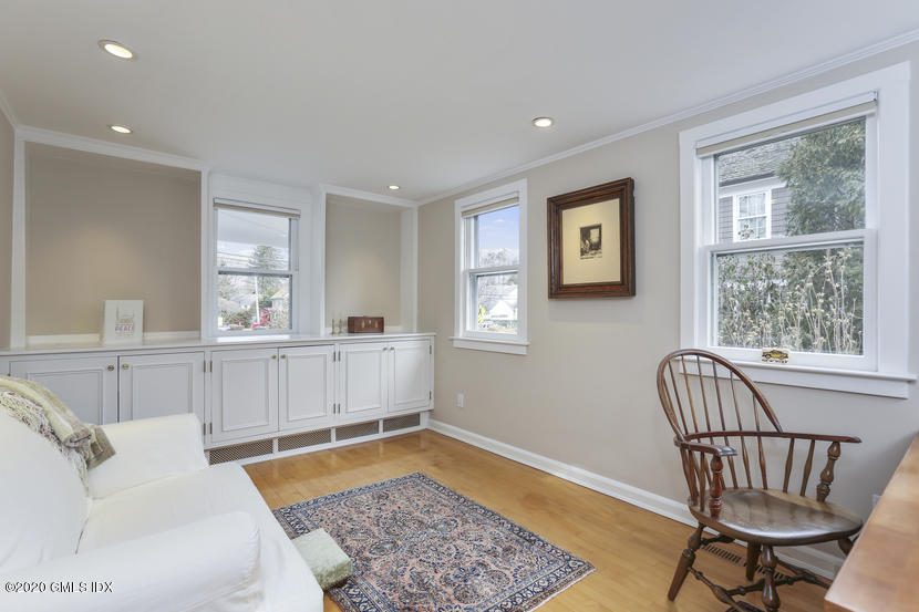 8 Tomac Avenue