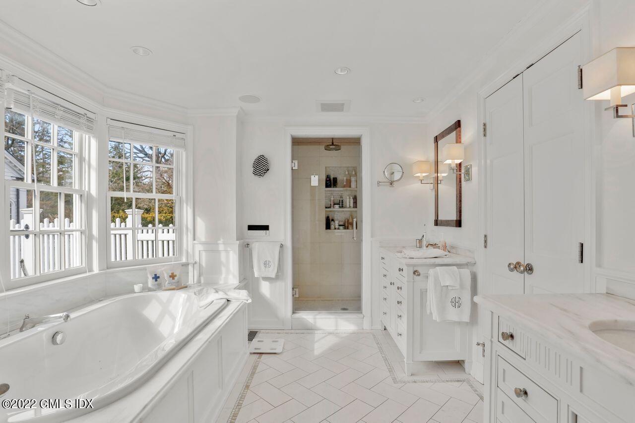415 Round Hill Road
