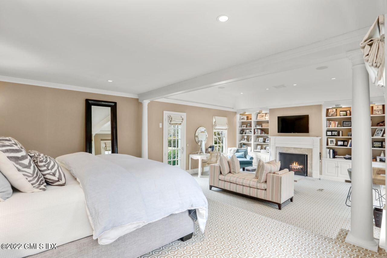 415 Round Hill Road