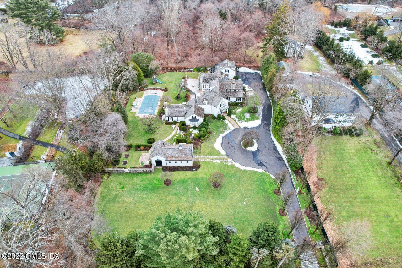 415 Round Hill Road