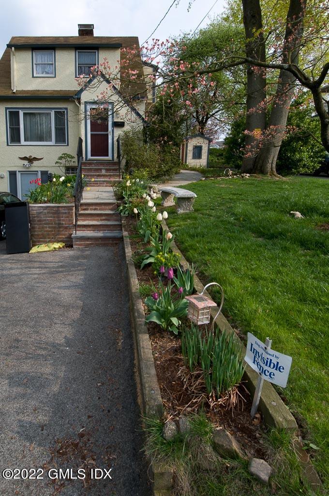 17 Hartford Avenue