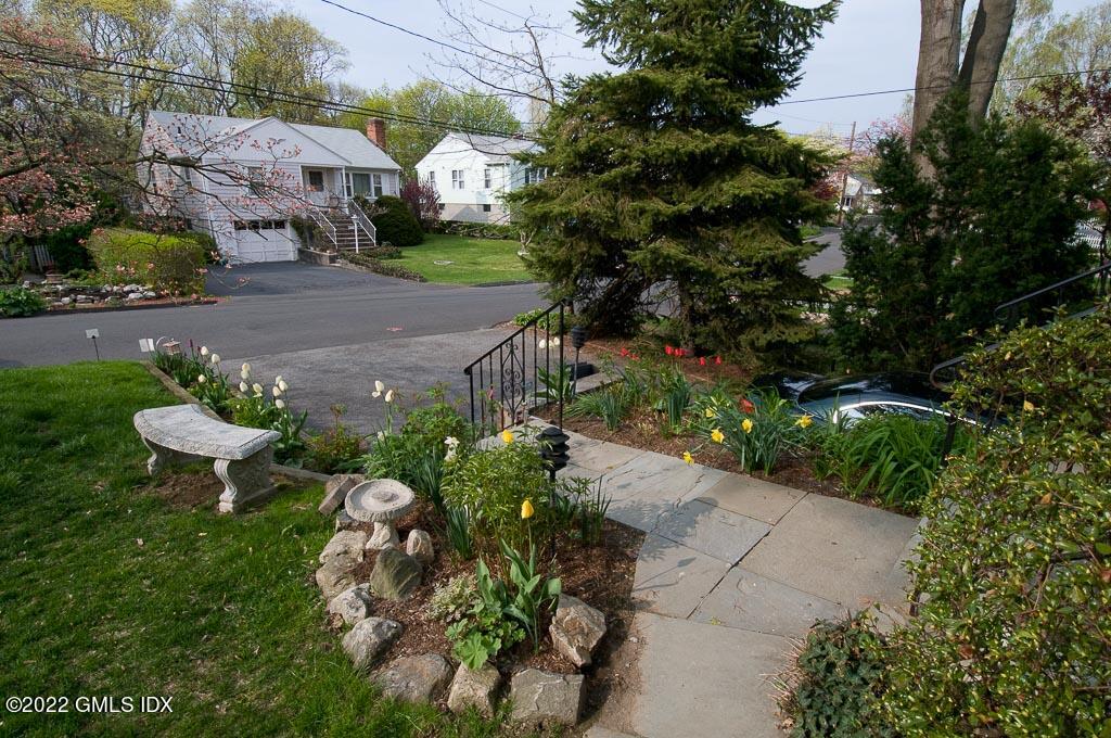 17 Hartford Avenue