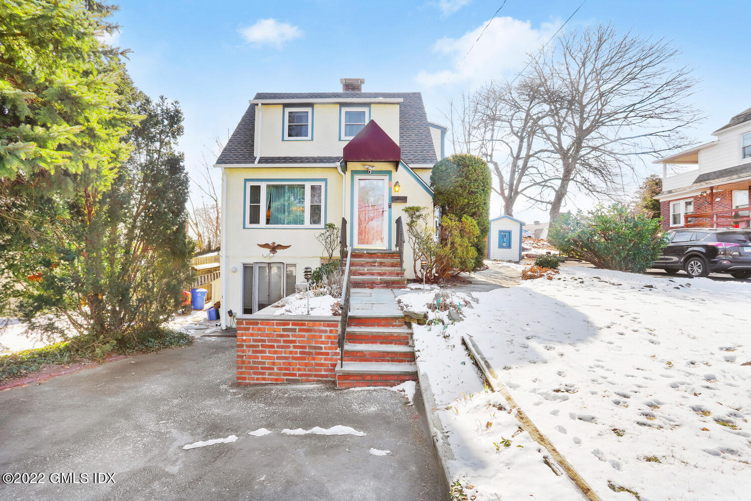17 Hartford Avenue