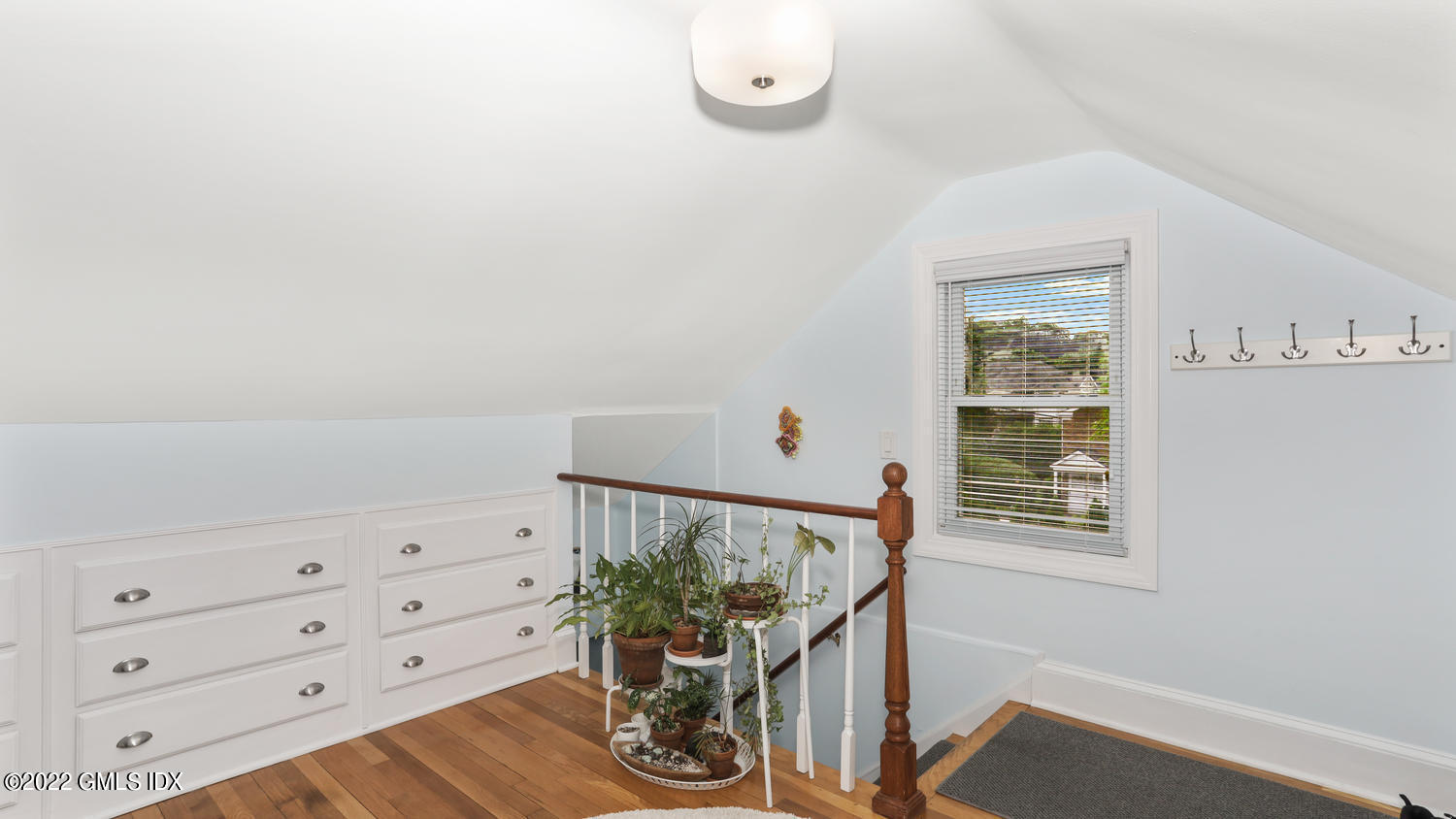 98 Valley Road Unit: 4