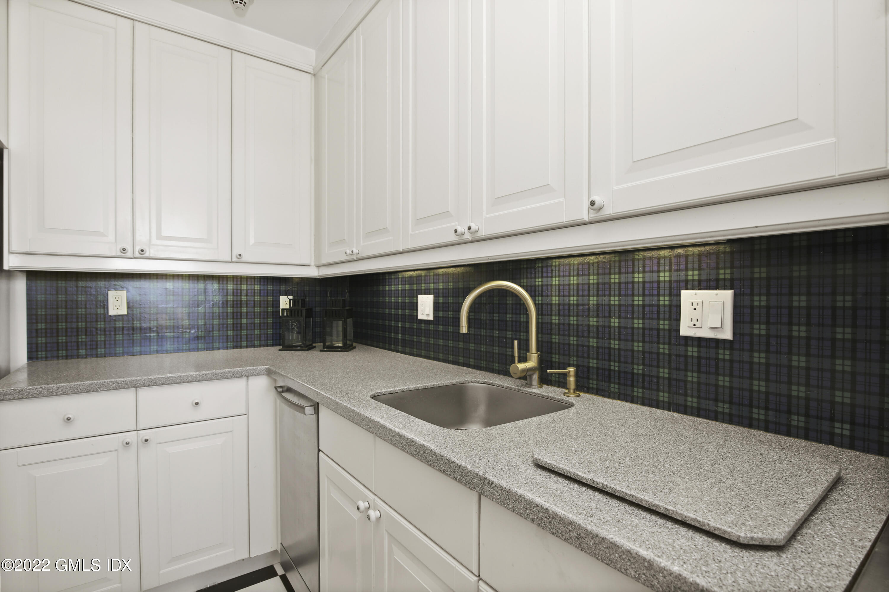20 Church Street Unit: APT A56