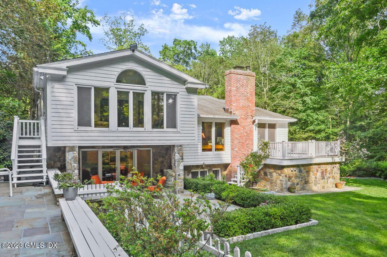 24 Nutmeg Drive