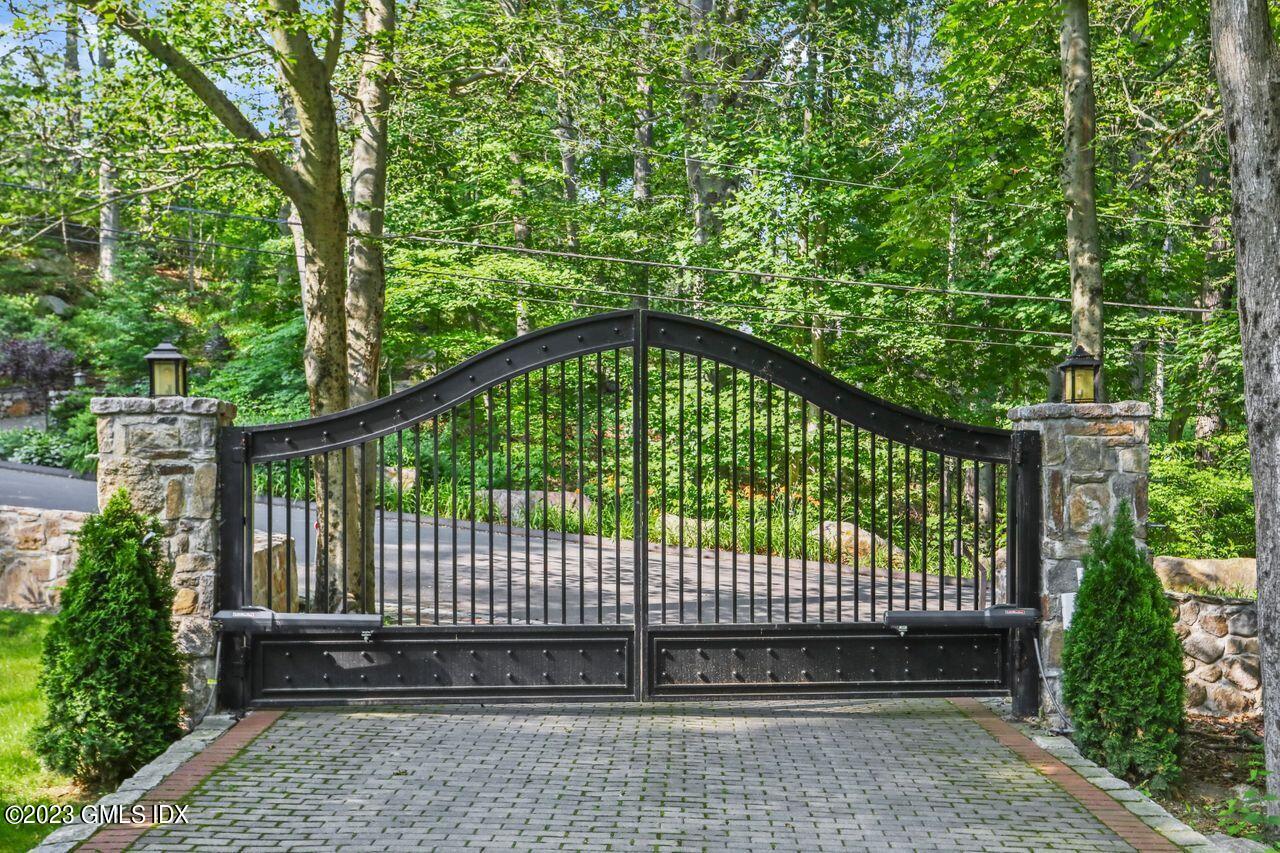 24 Nutmeg Drive