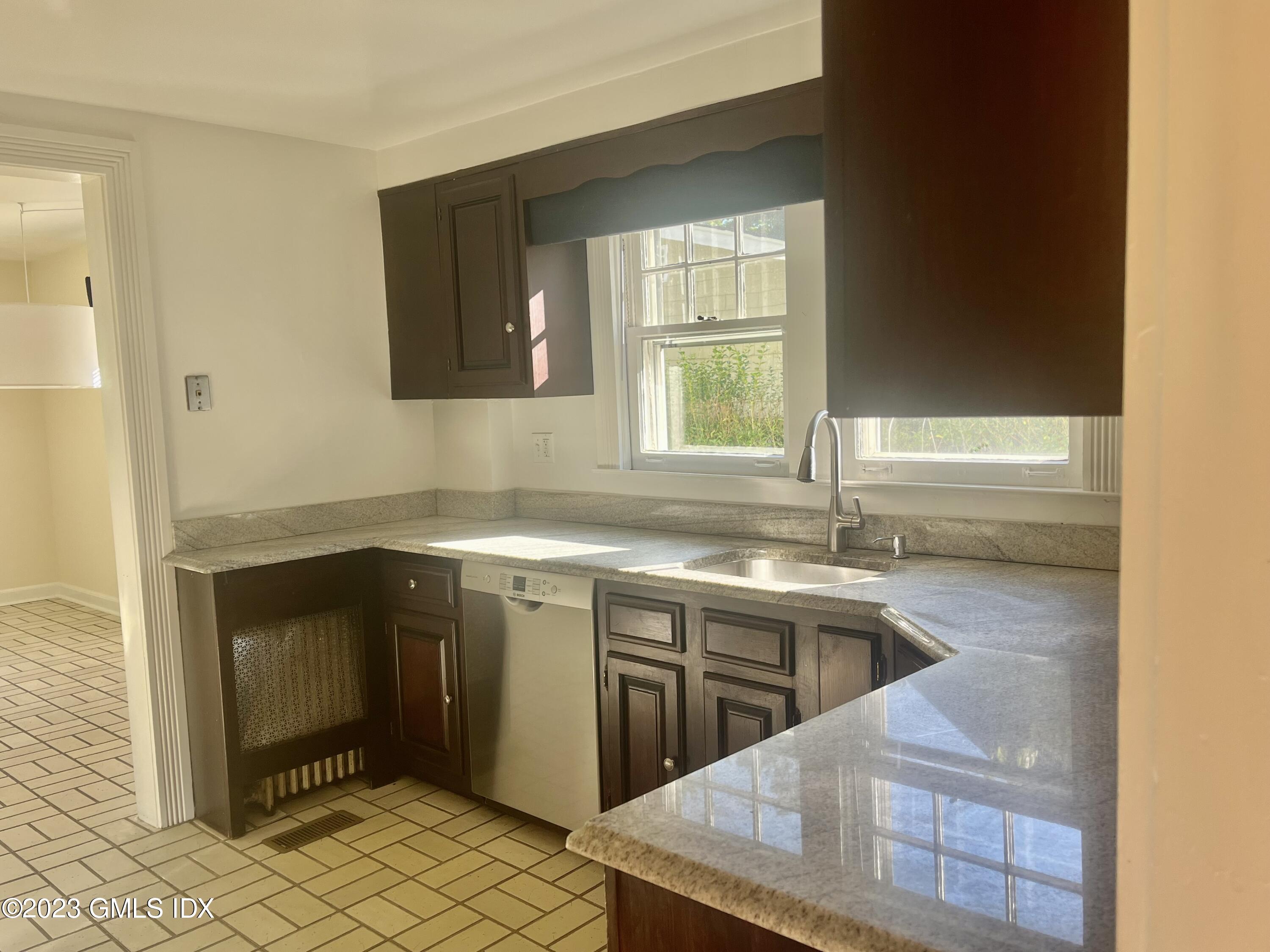 23 Edgewater Drive