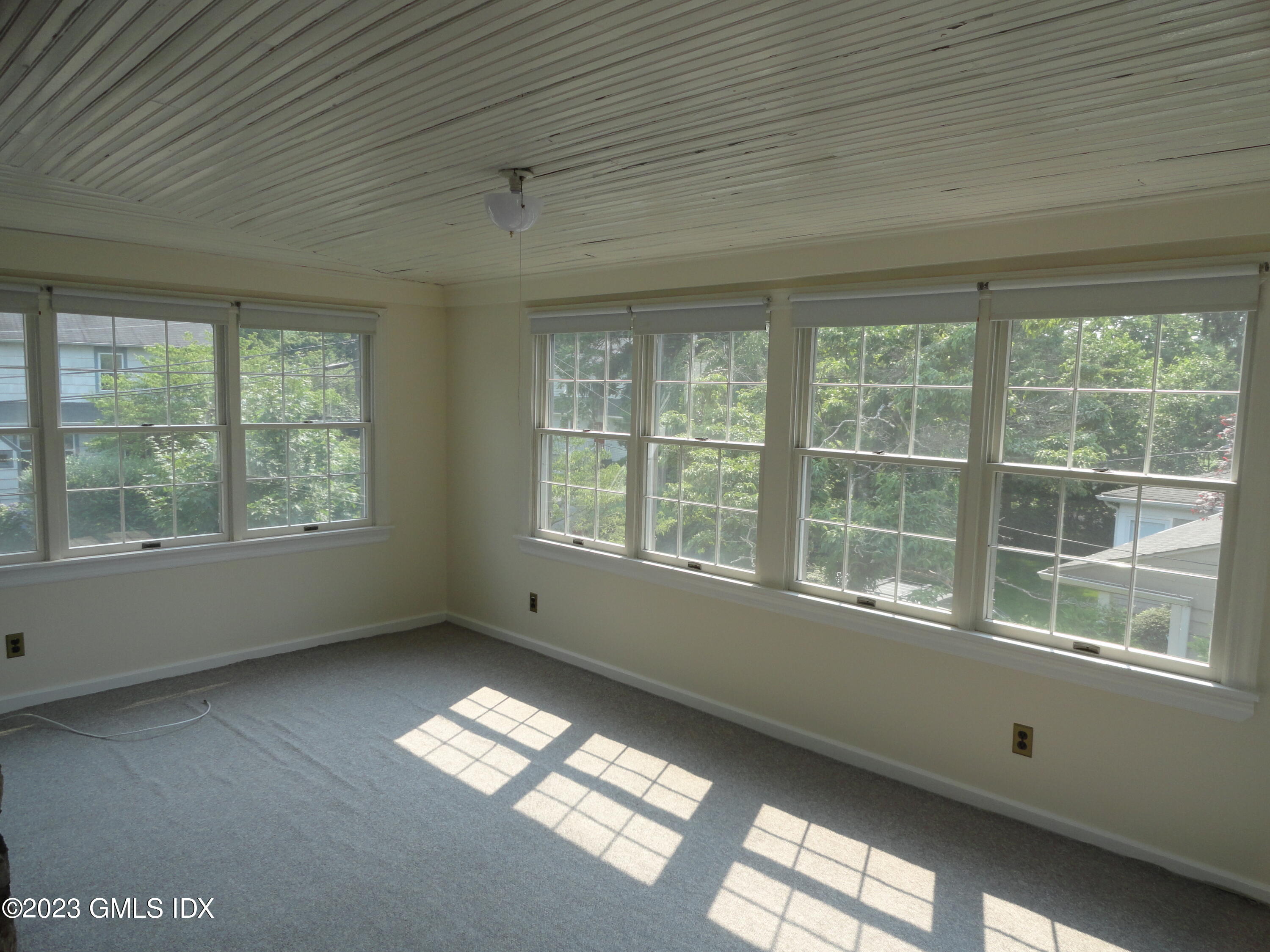 23 Edgewater Drive