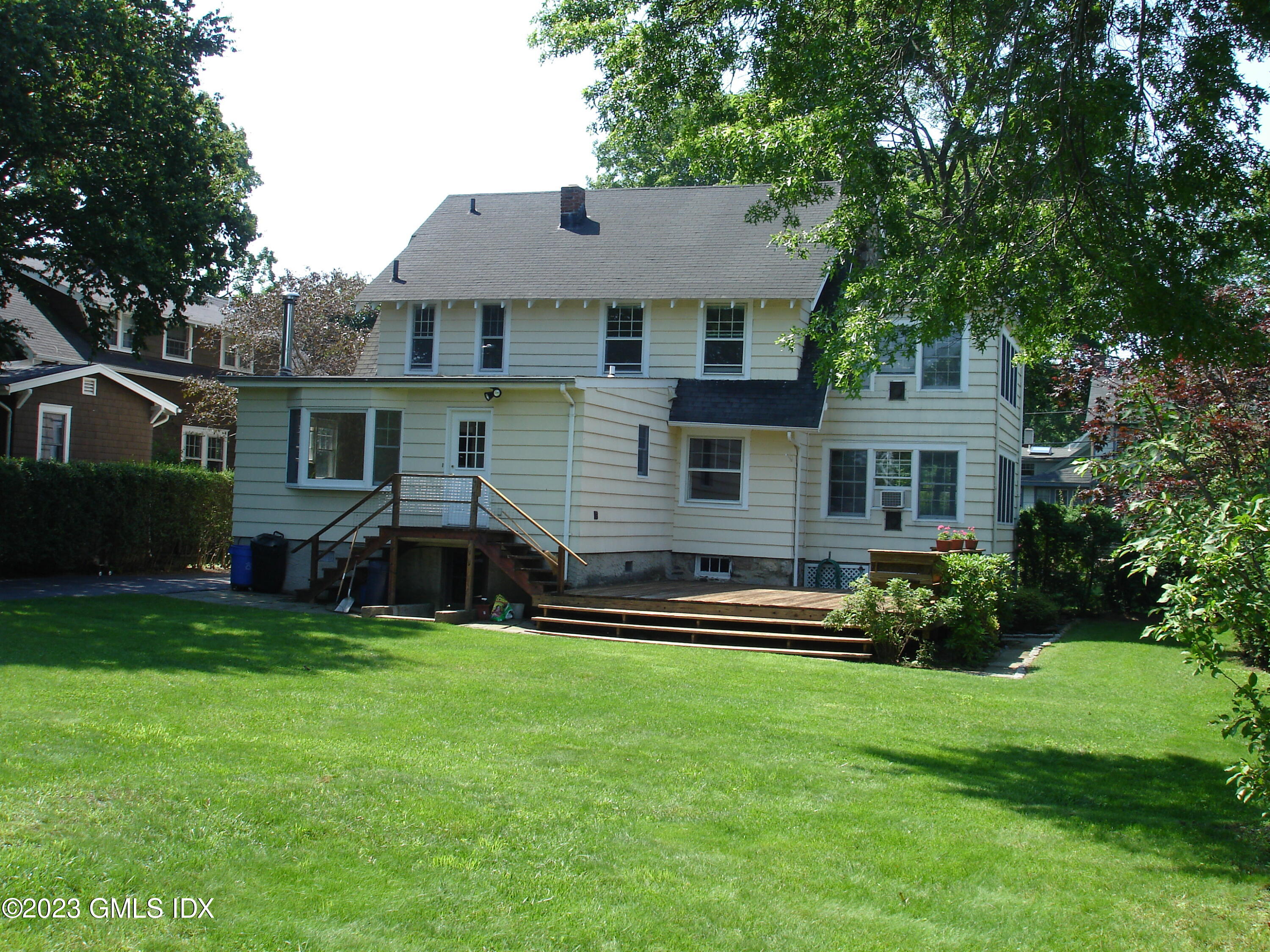 23 Edgewater Drive