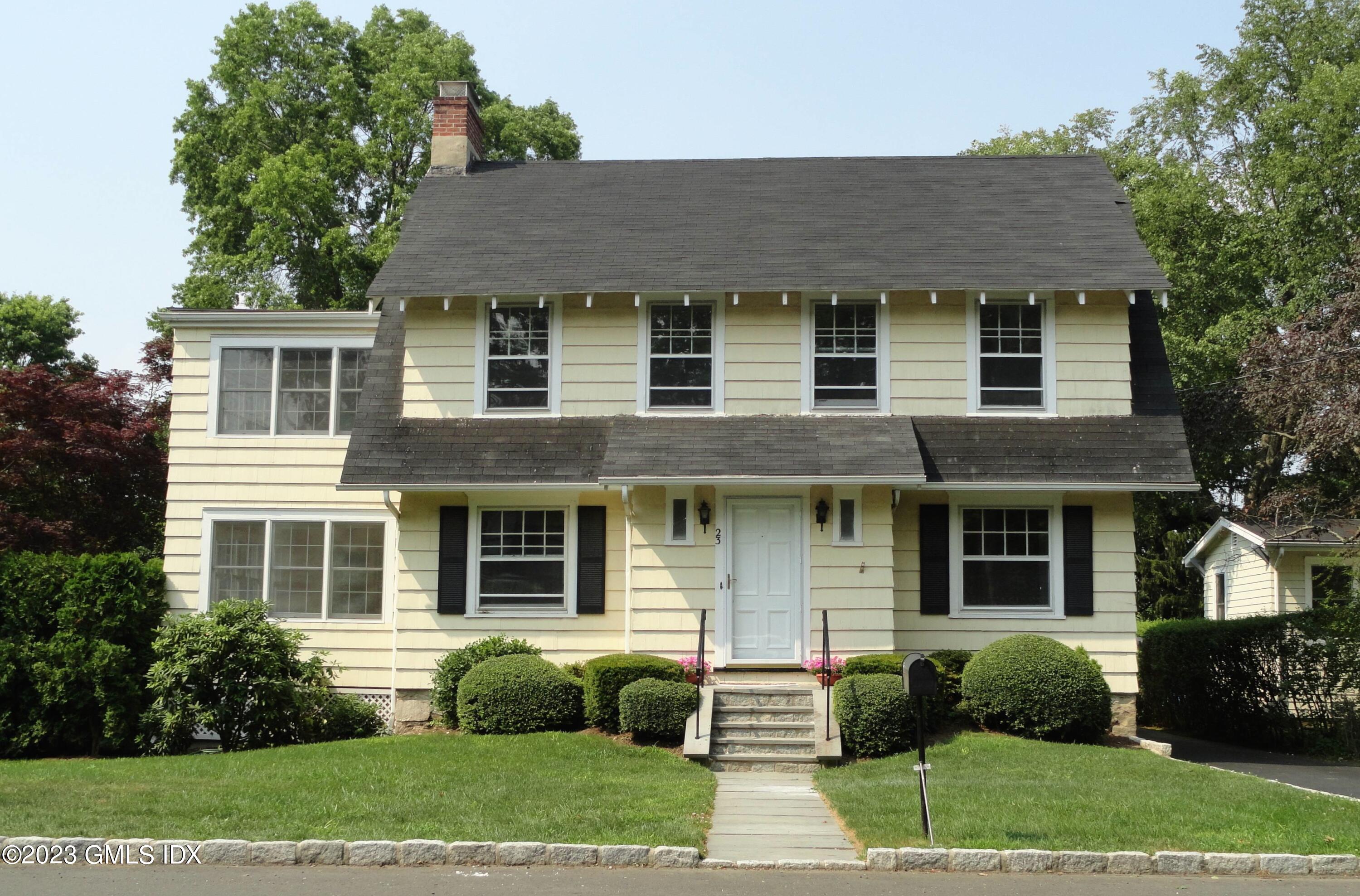 23 Edgewater Drive