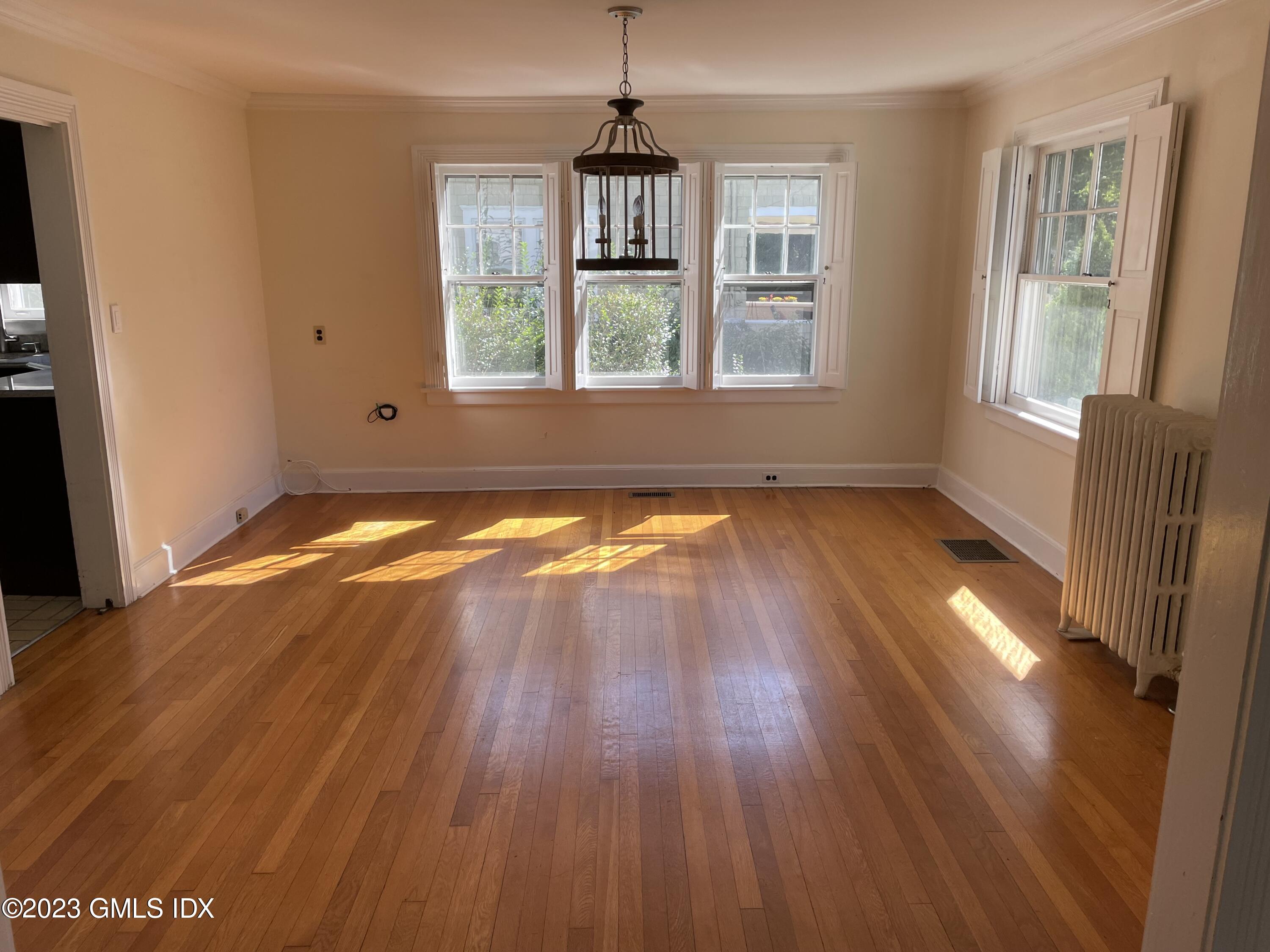 23 Edgewater Drive