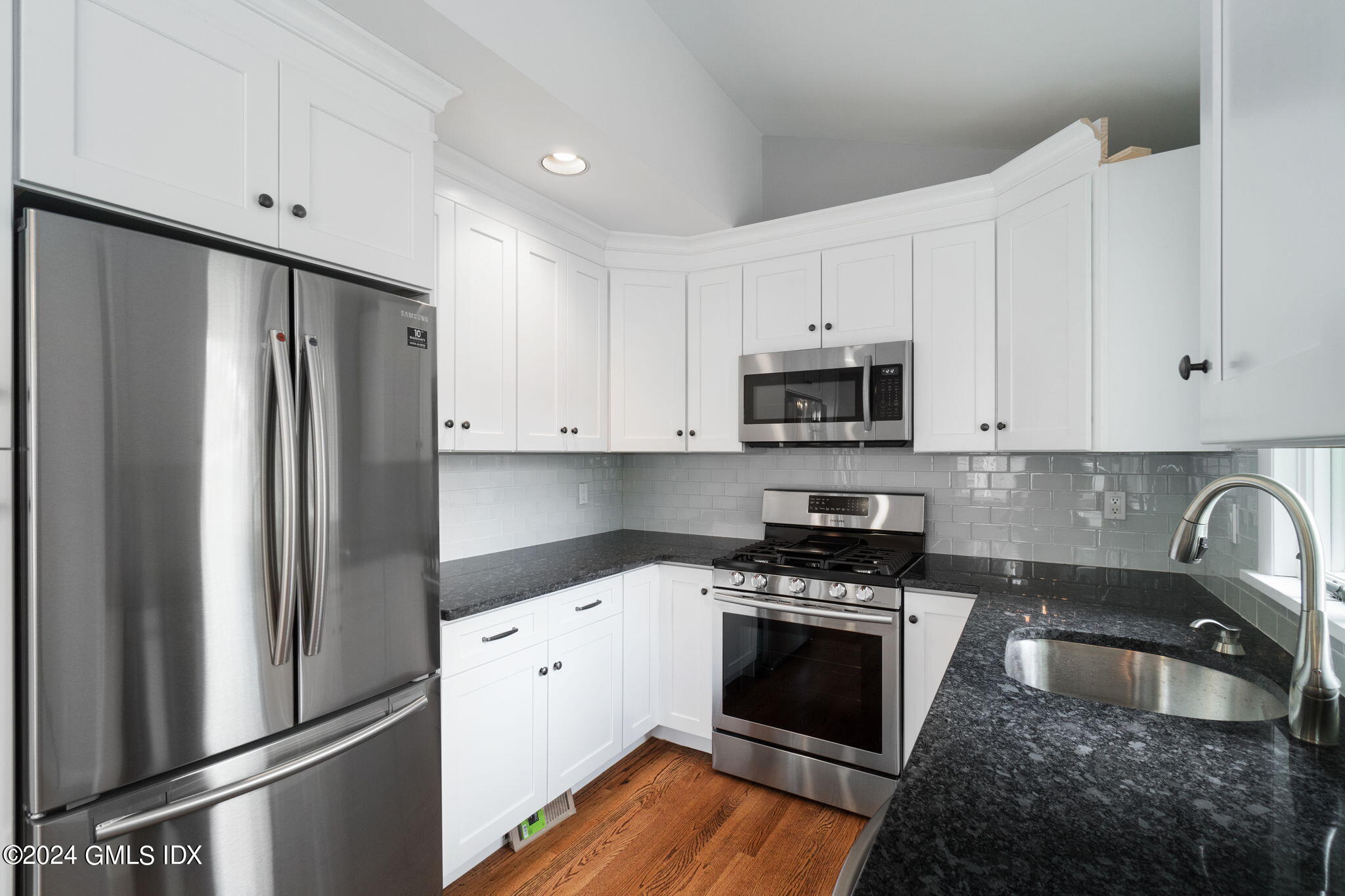 10 TULIP Street Unit: A