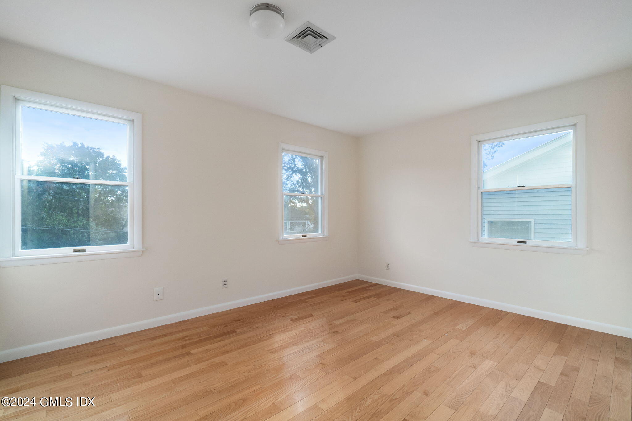 10 TULIP Street Unit: A