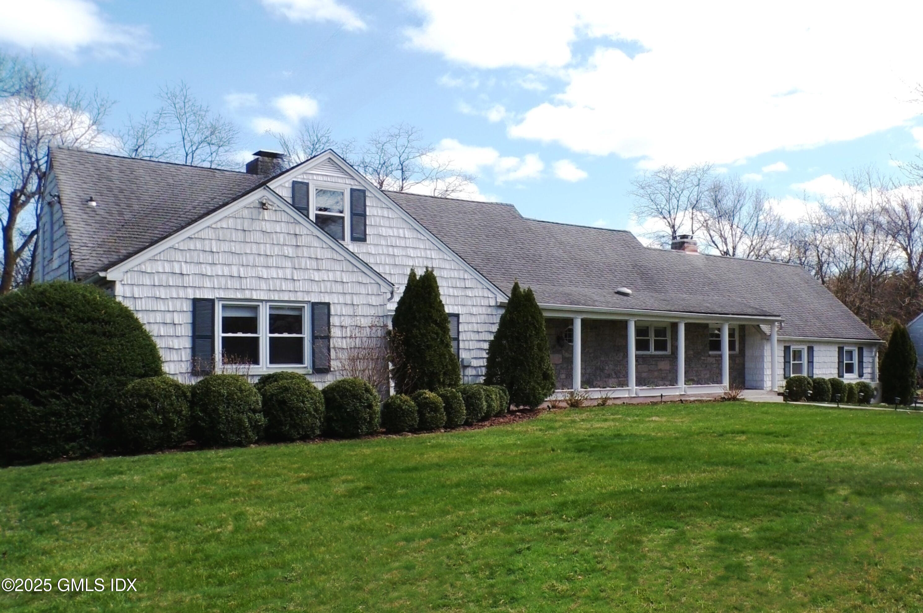 53 Stonehedge Drive South