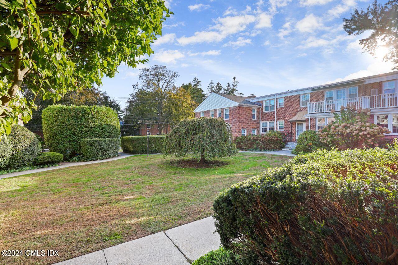92 Putnam Park, 92