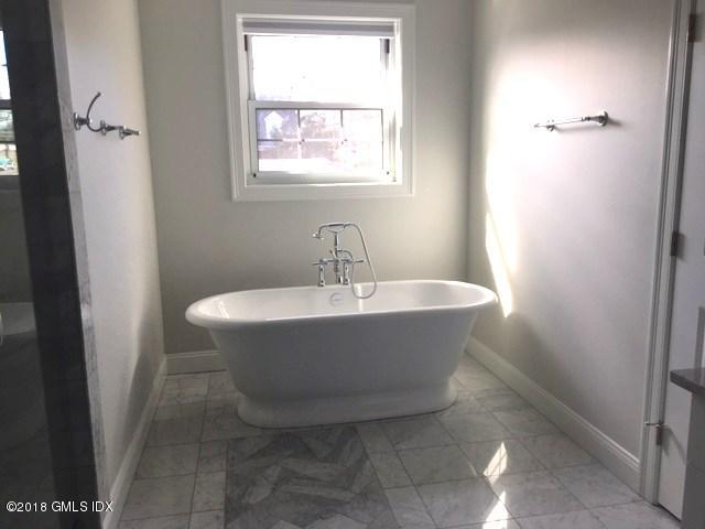 59 E Putnam Avenue, 2