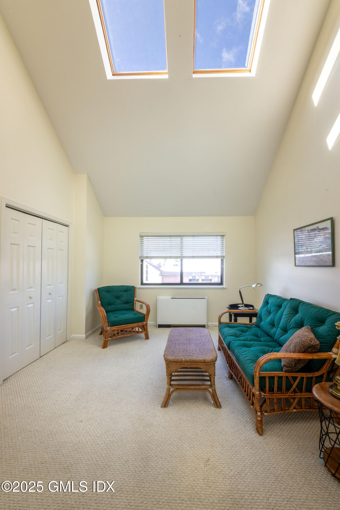 7 RIVER Road, 306