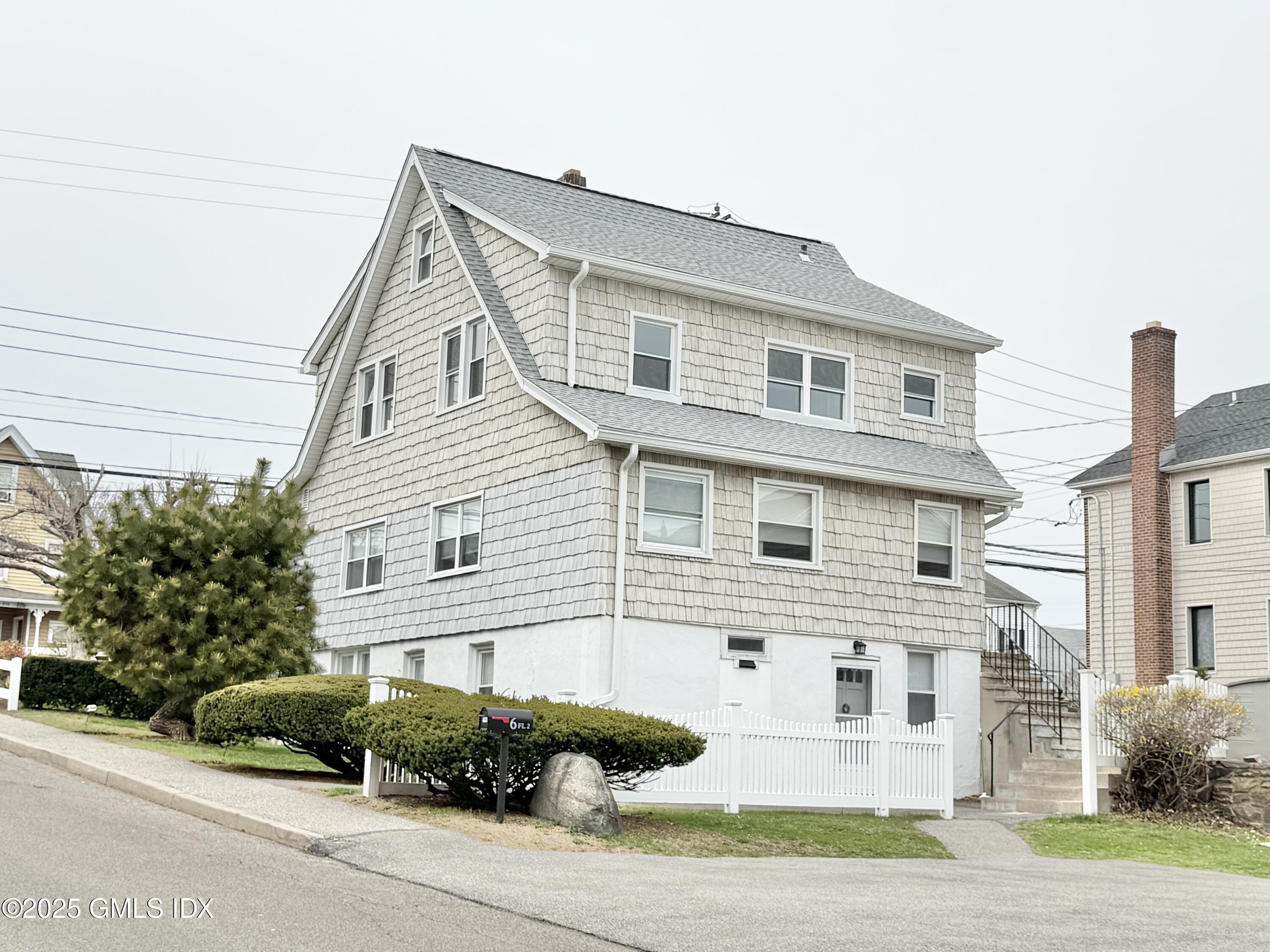 237 HAMILTON Avenue, 2nd Floor