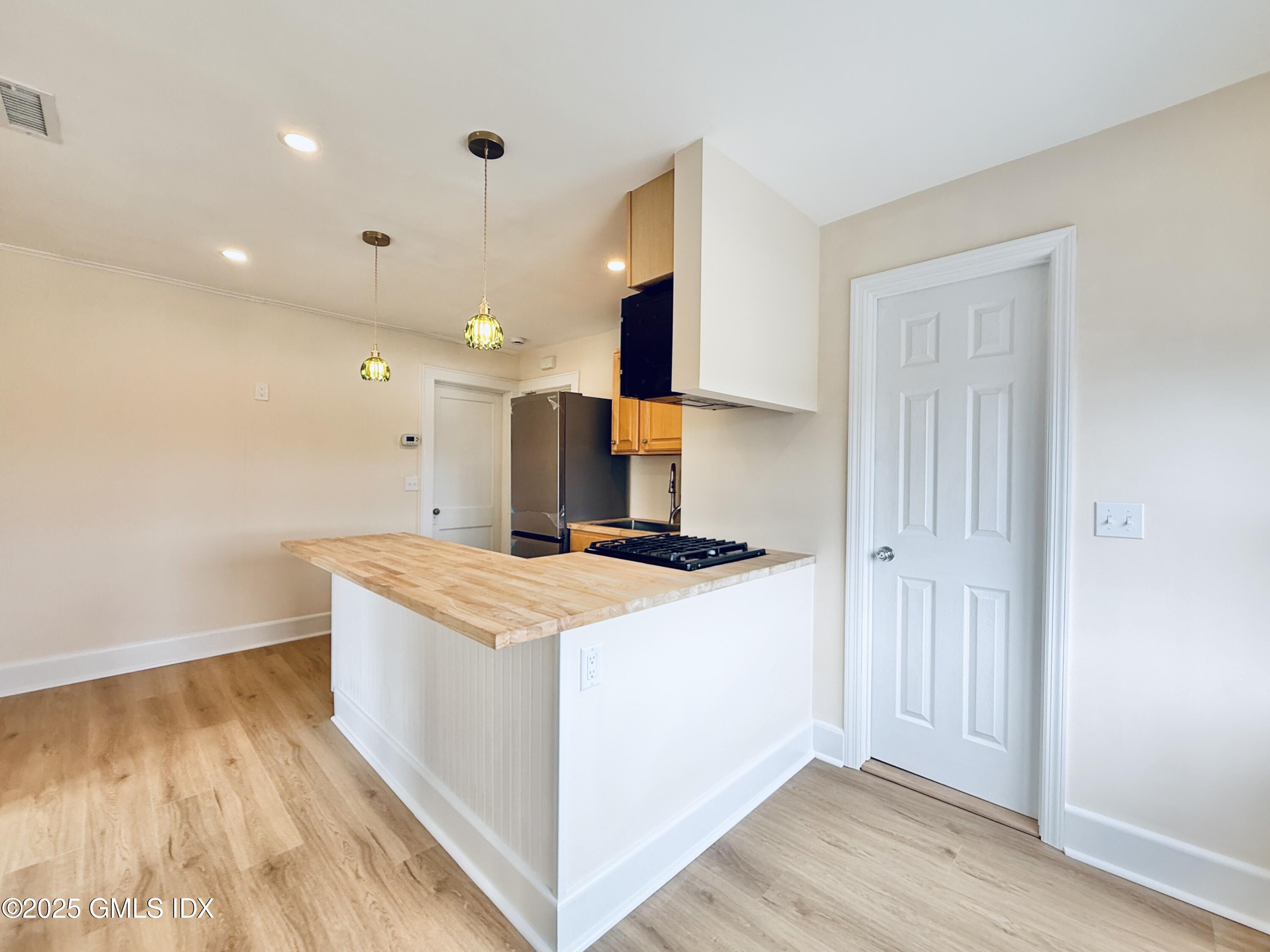 237 HAMILTON Avenue, 2nd Floor
