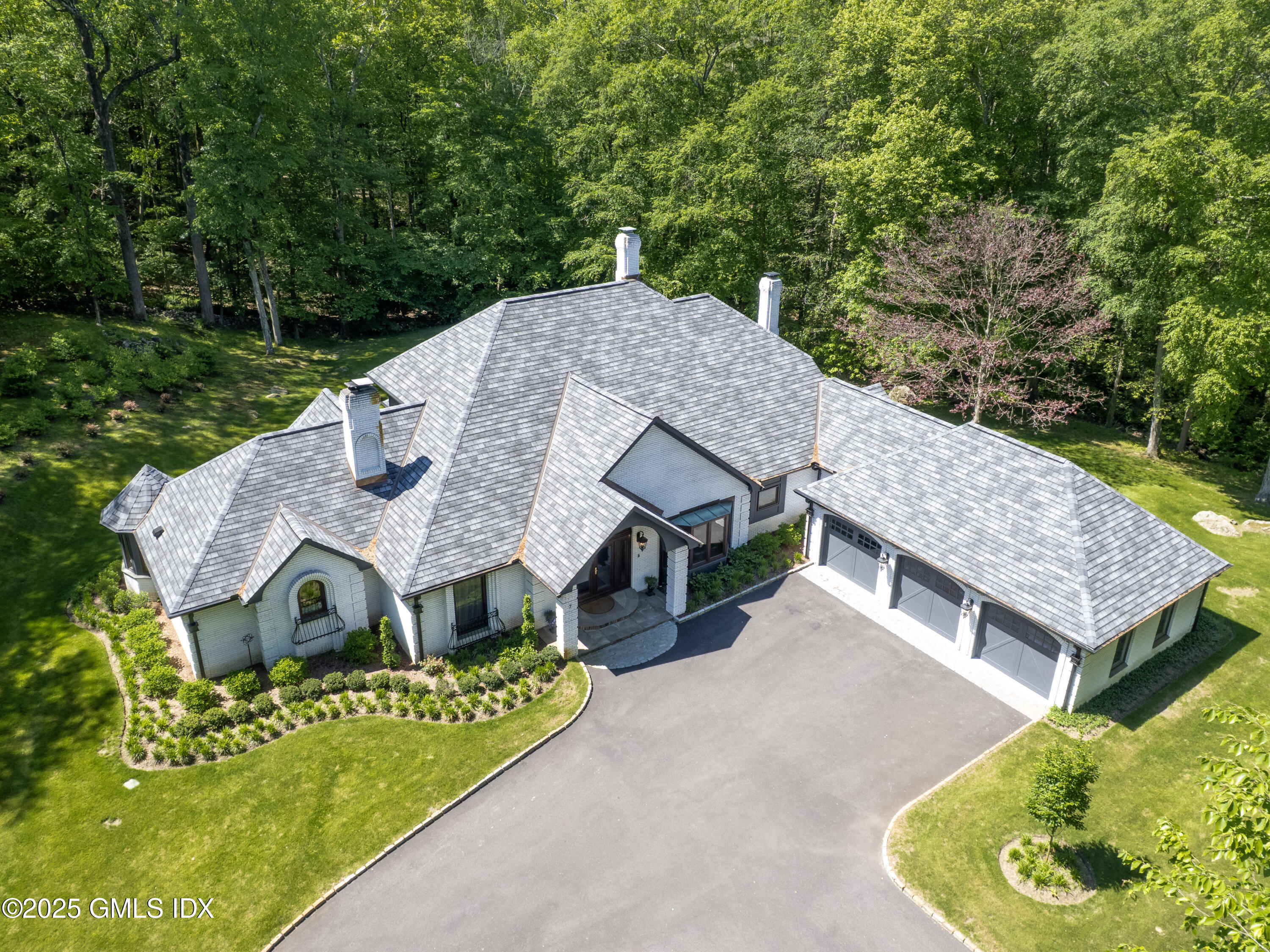 7 MOUNTAIN LAUREL Drive