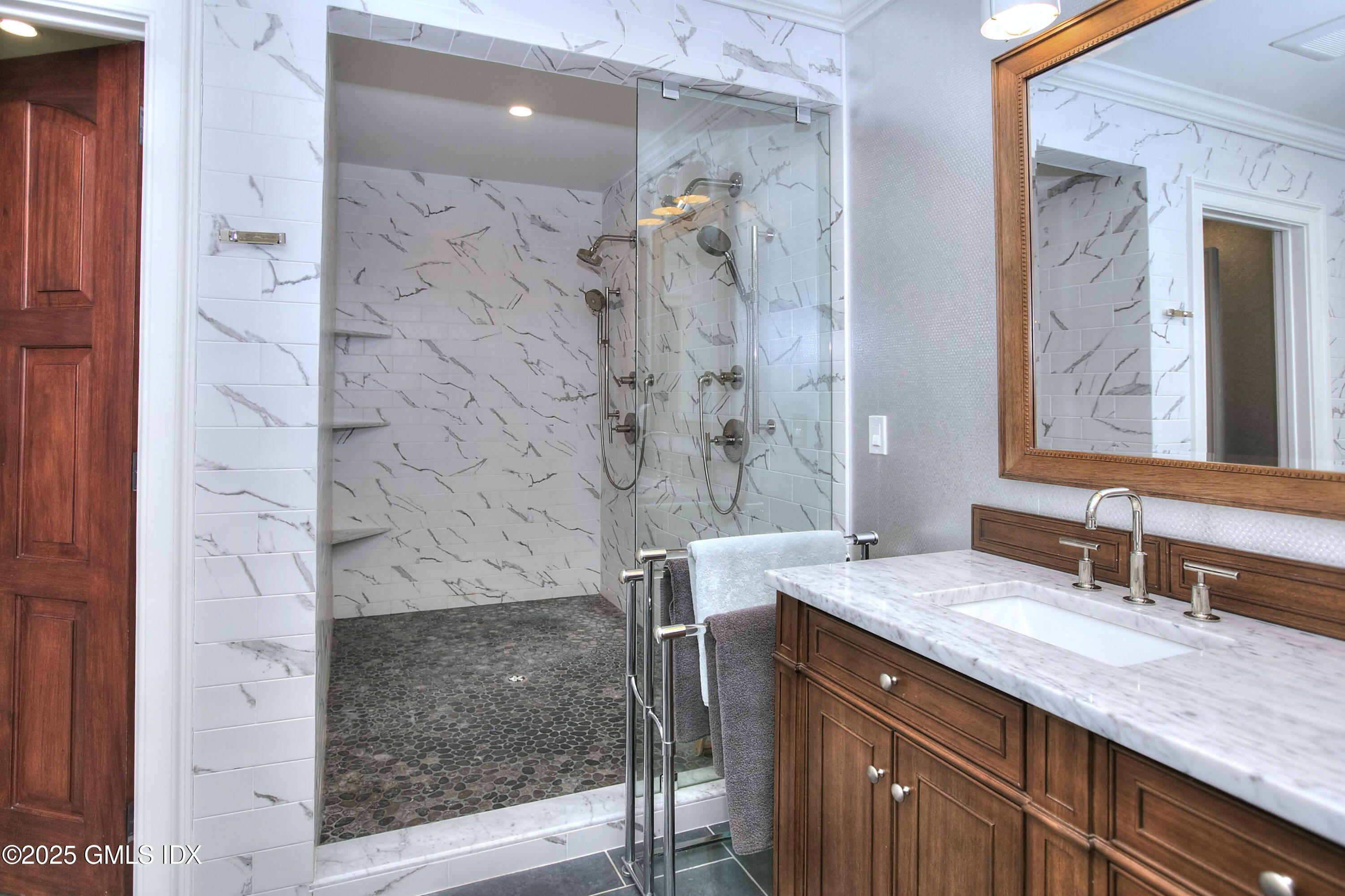 7 MOUNTAIN LAUREL Drive