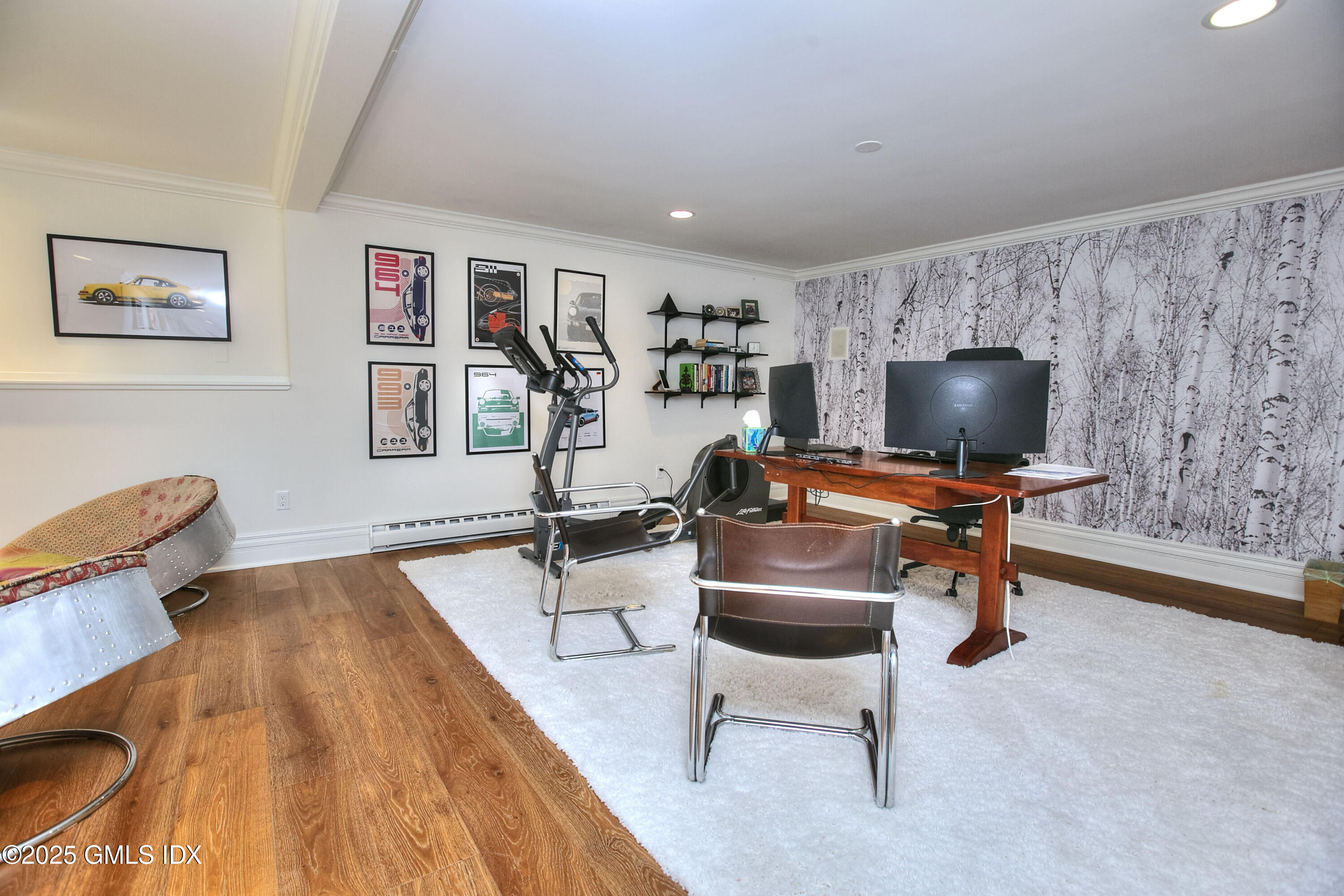 7 MOUNTAIN LAUREL Drive