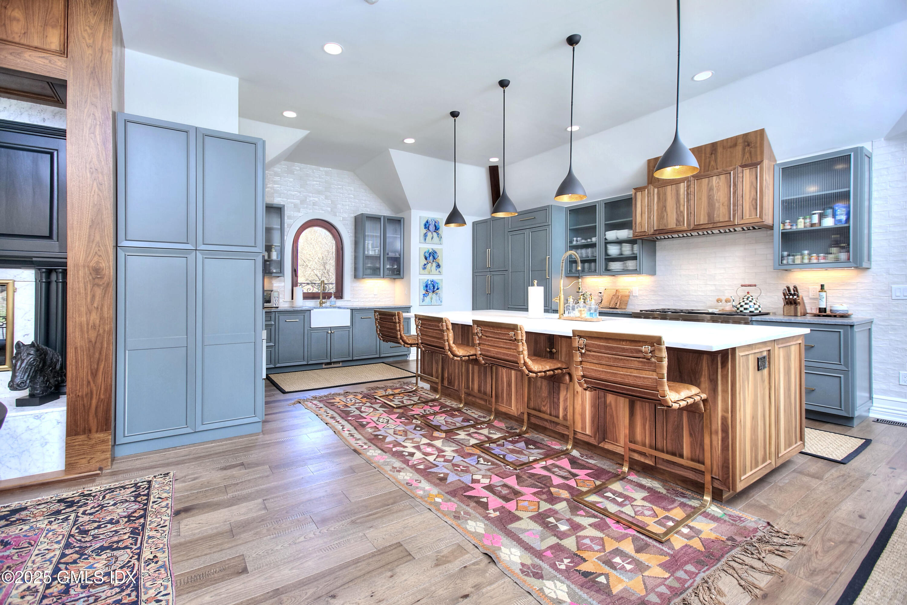 7 MOUNTAIN LAUREL Drive