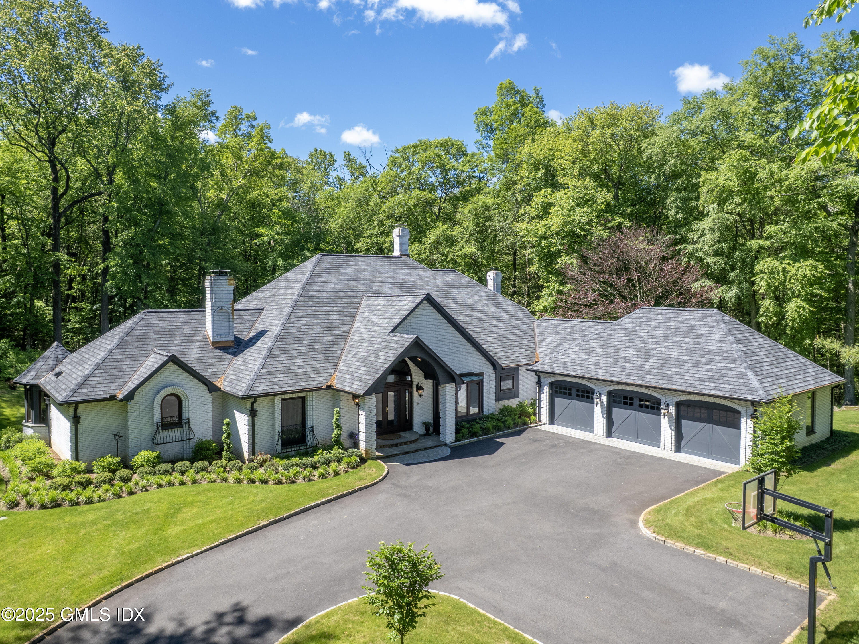 7 MOUNTAIN LAUREL Drive