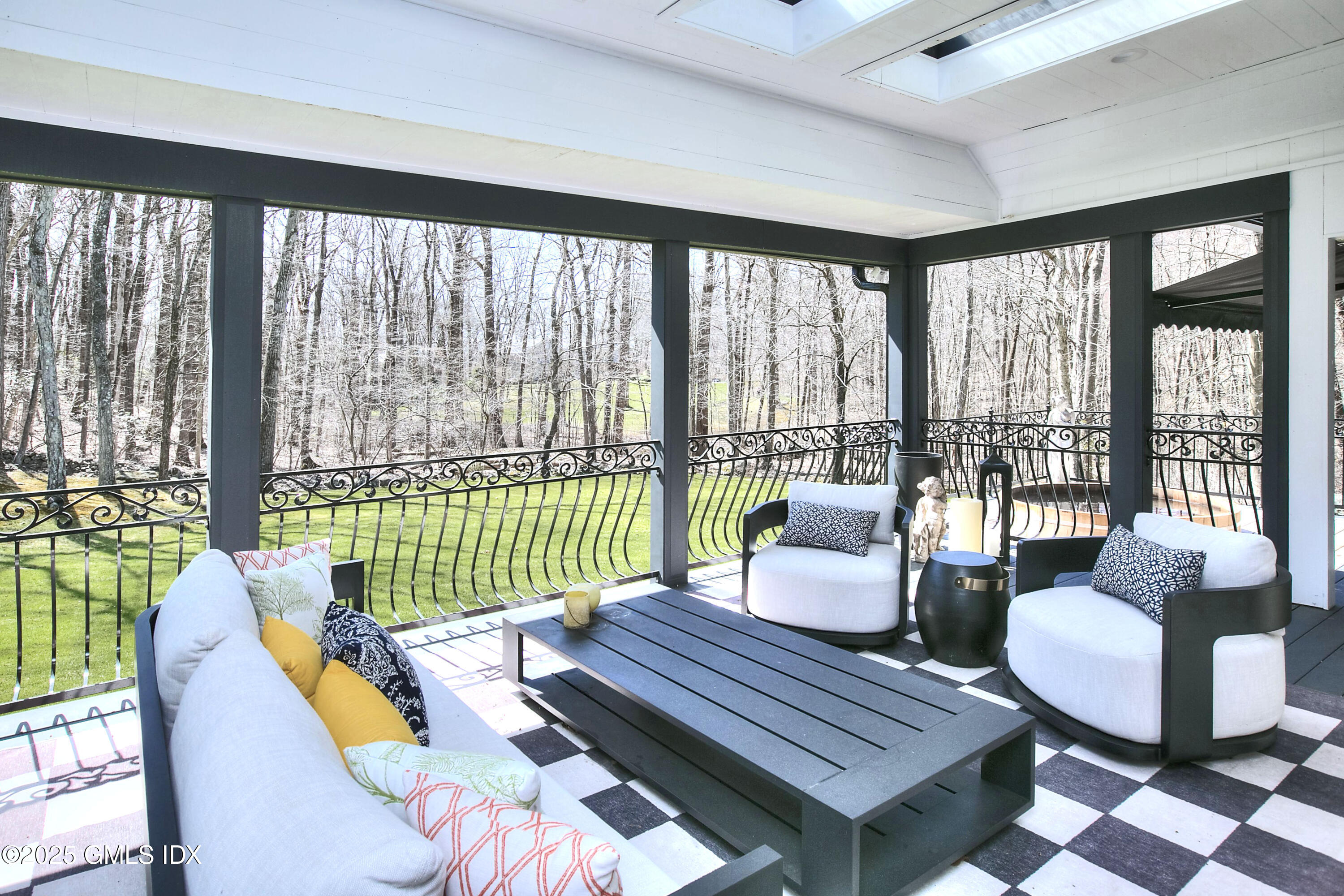 7 MOUNTAIN LAUREL Drive