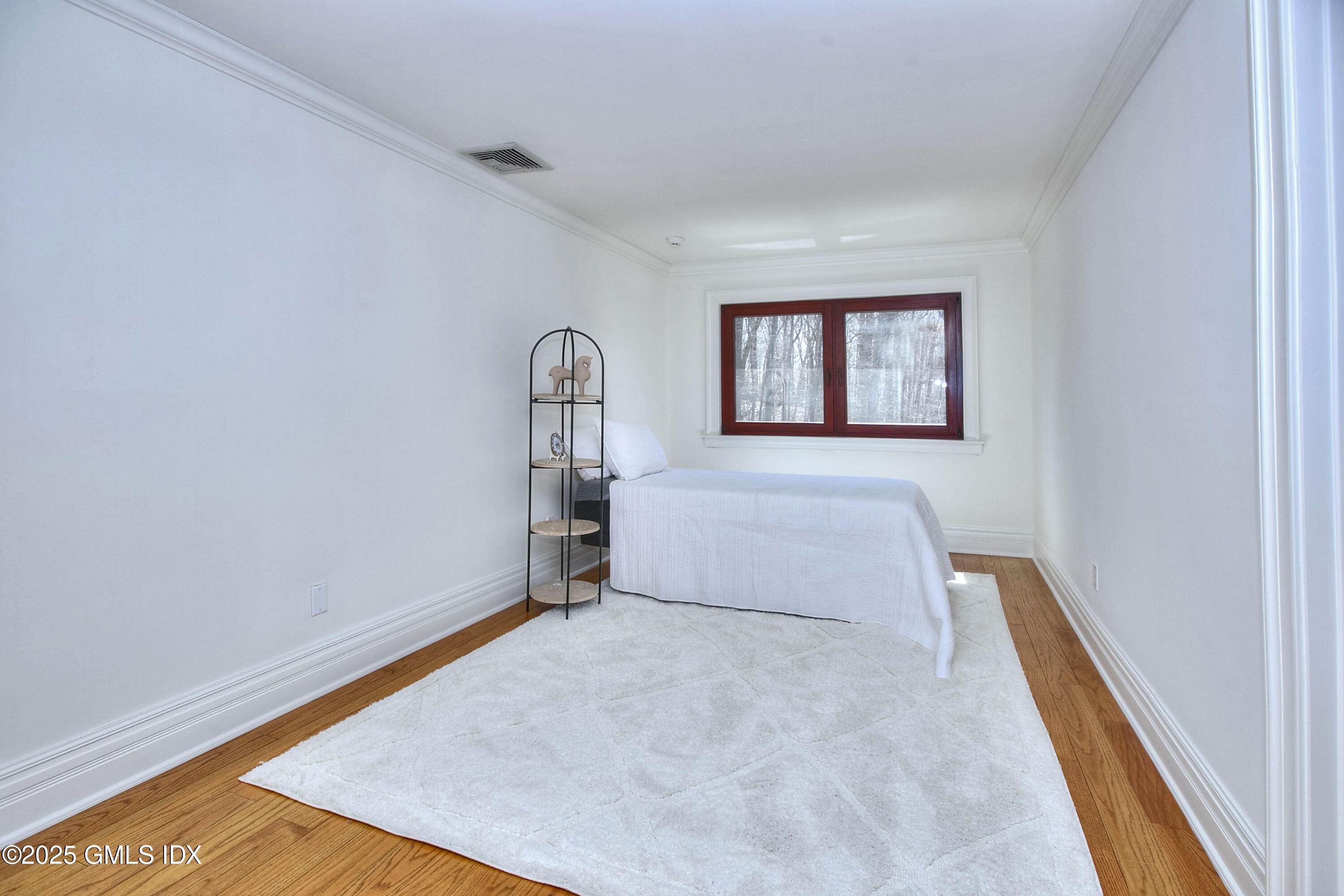 7 MOUNTAIN LAUREL Drive