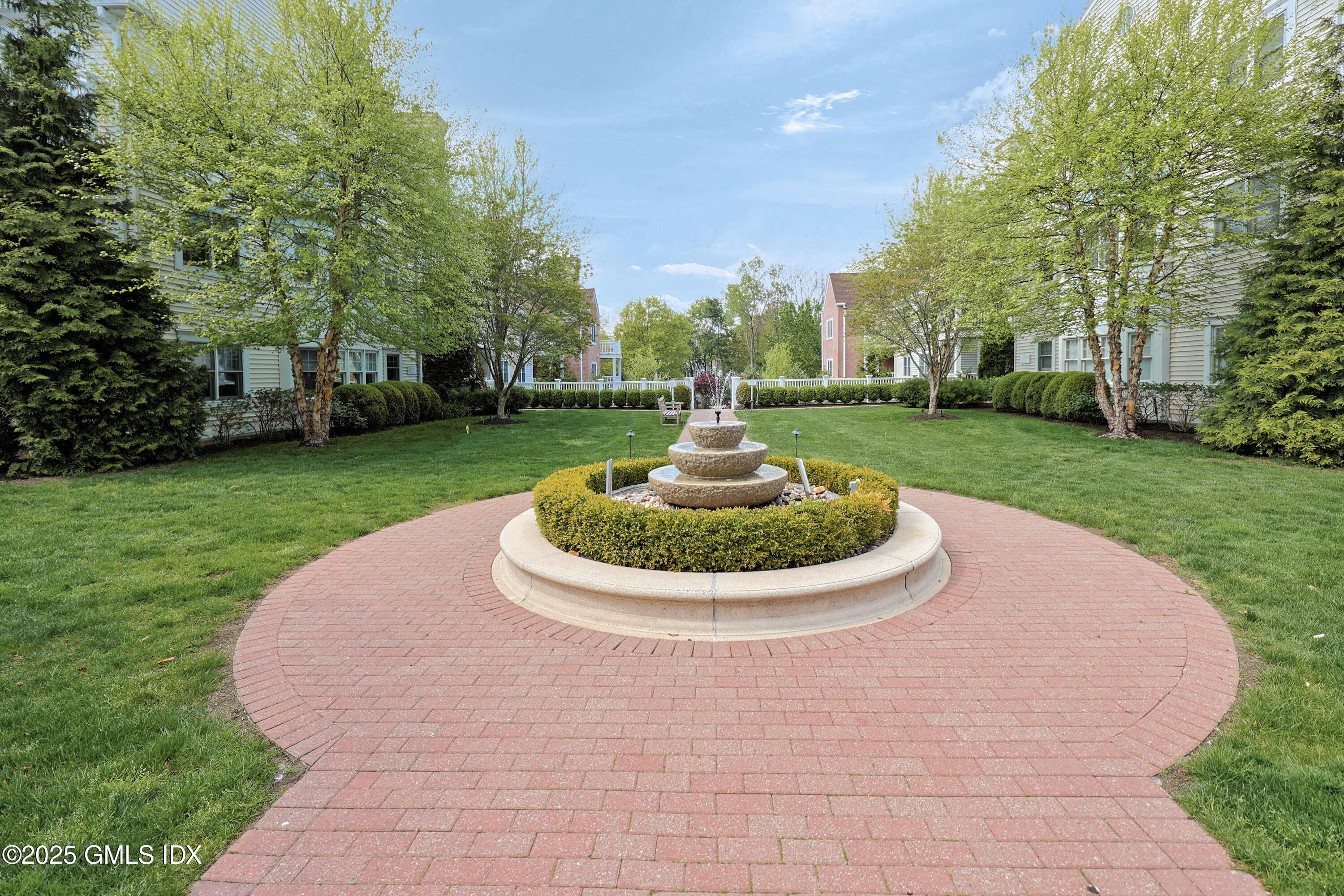 51 Forest Avenue, 98