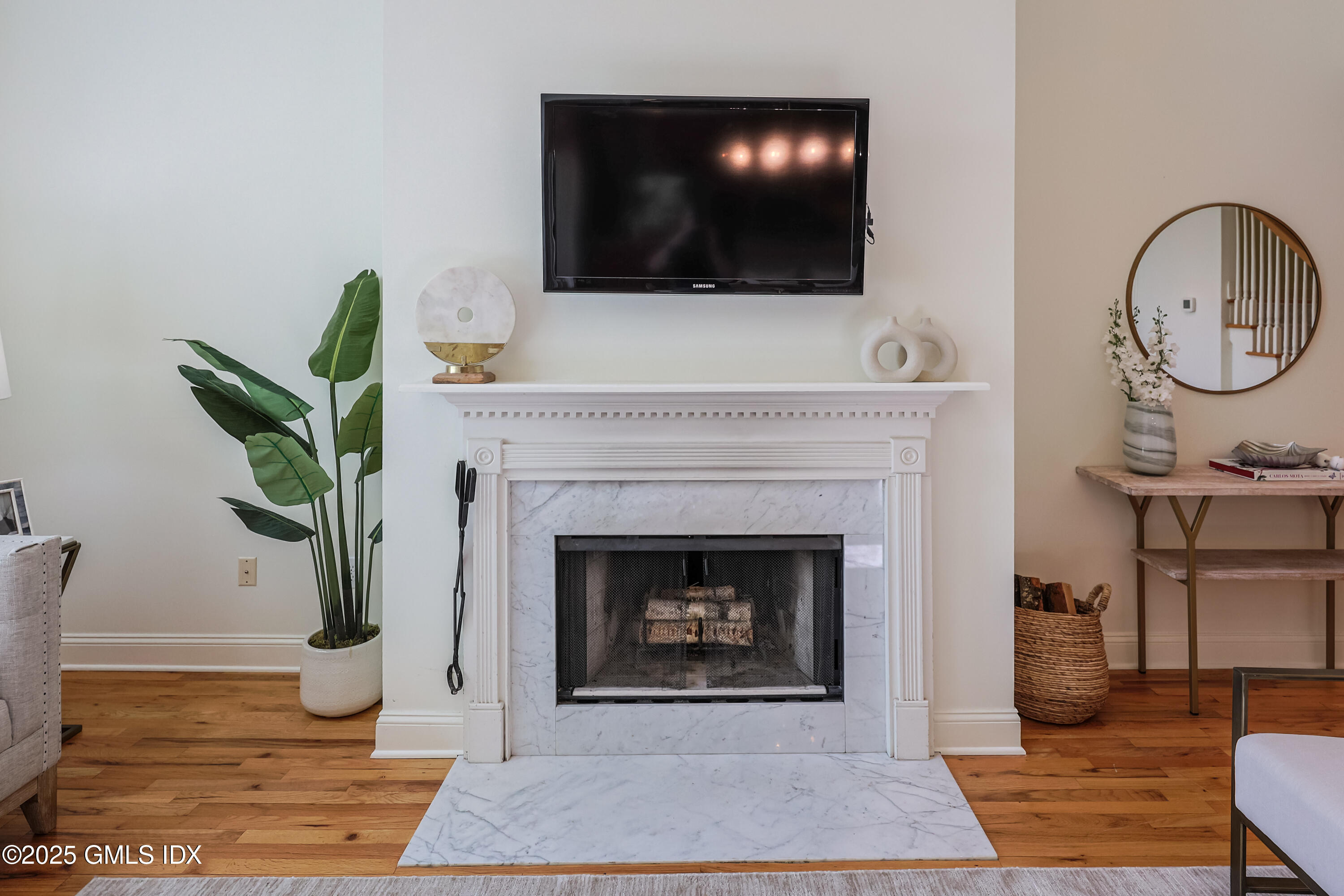 51 Forest Avenue, 98