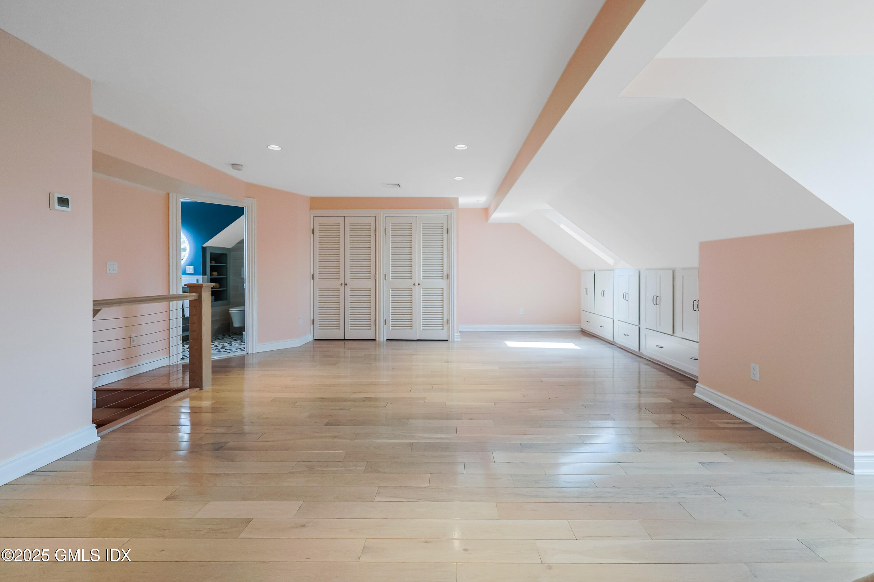 51 Forest Avenue, 98