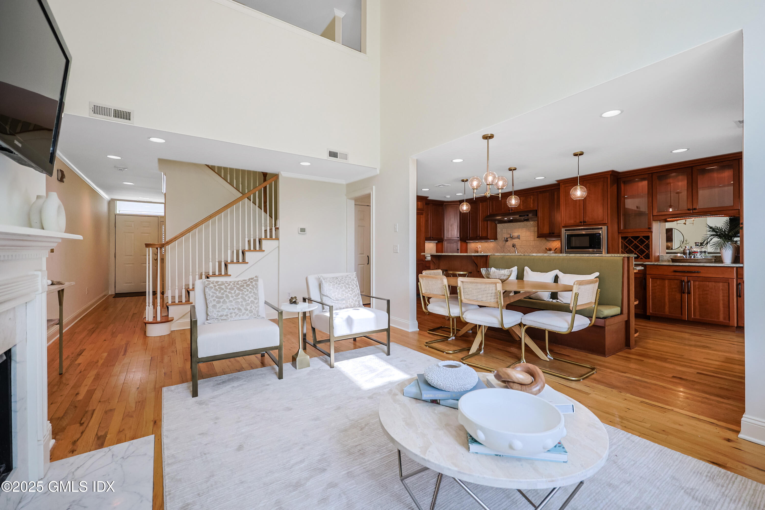 51 Forest Avenue, 98