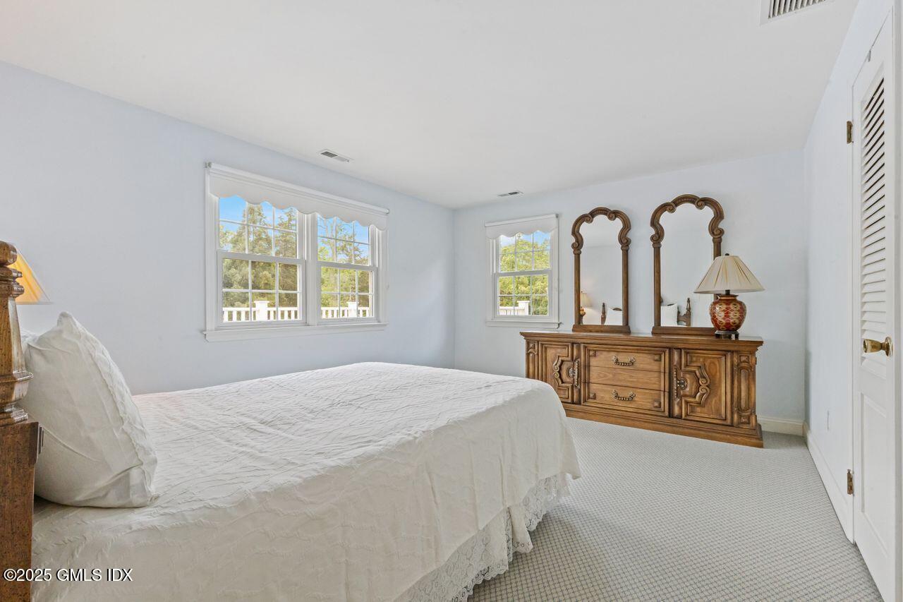 24 Lawrence Hill Road